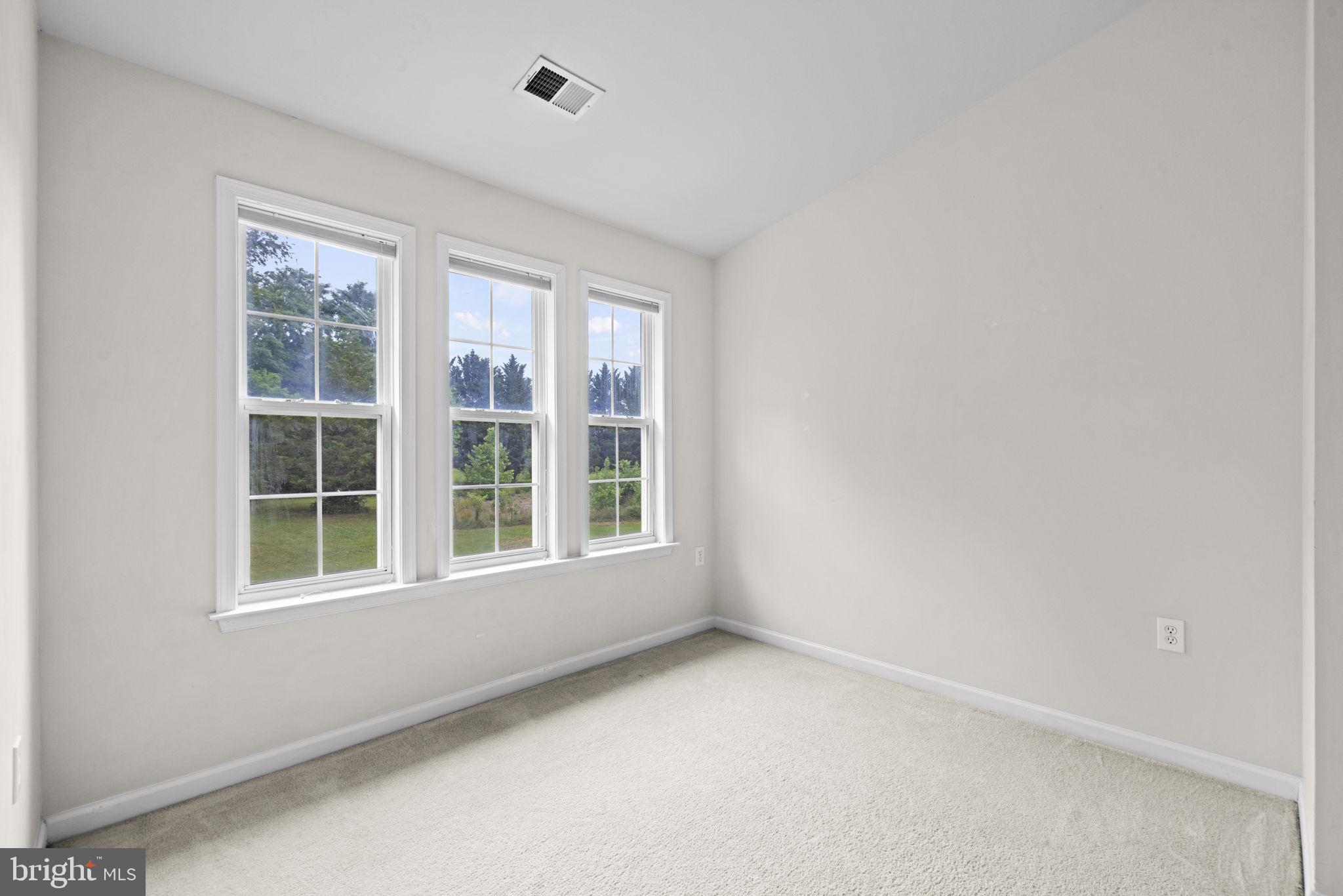 MEADOW BROOK - Residential