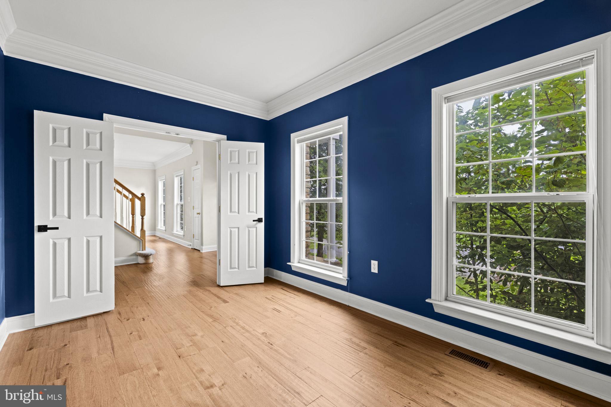 MEADOW BROOK - Residential