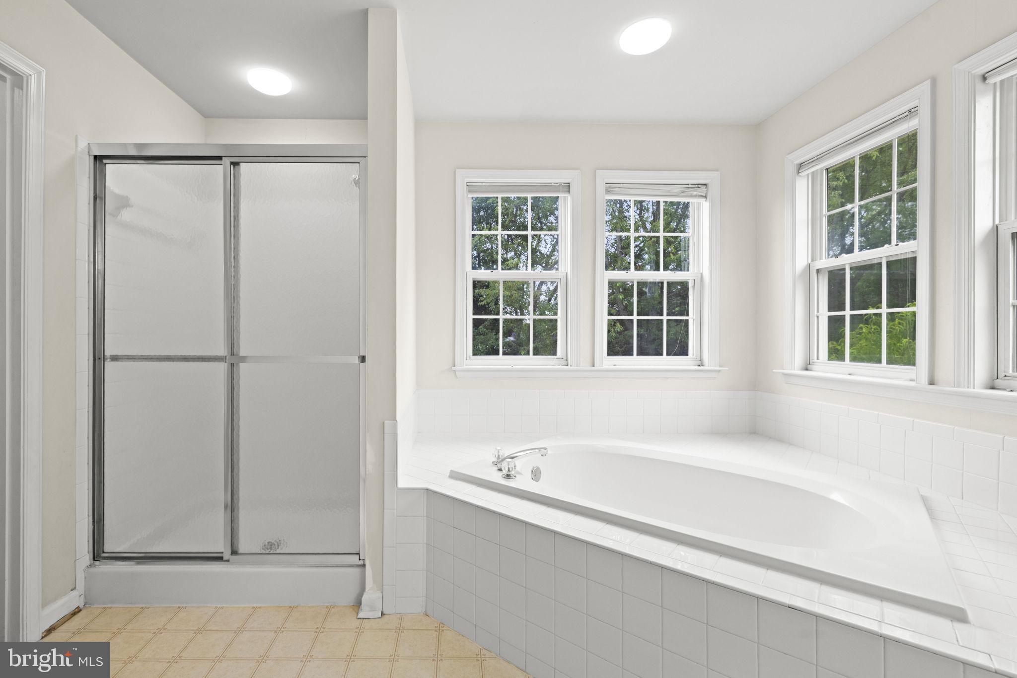 MEADOW BROOK - Residential