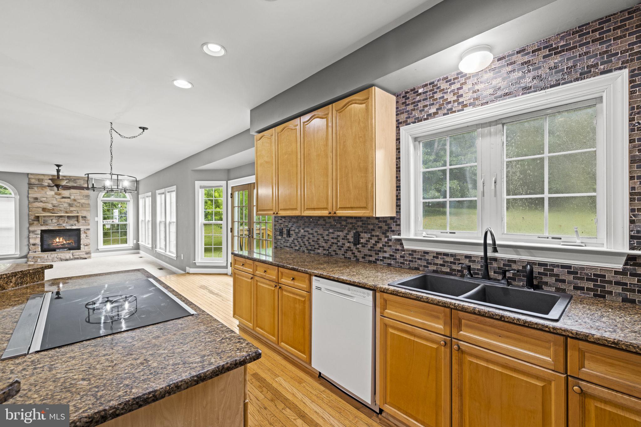 MEADOW BROOK - Residential