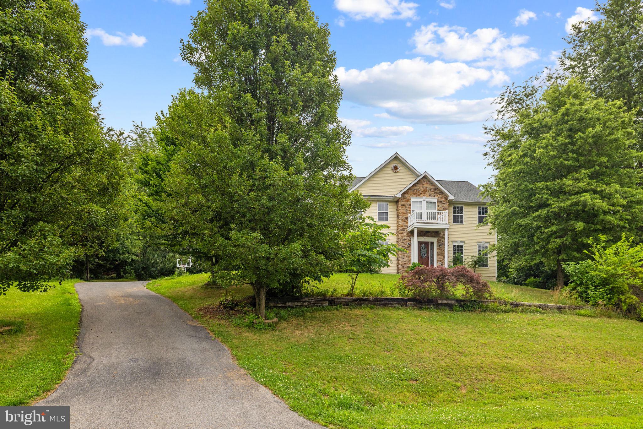MEADOW BROOK - Residential