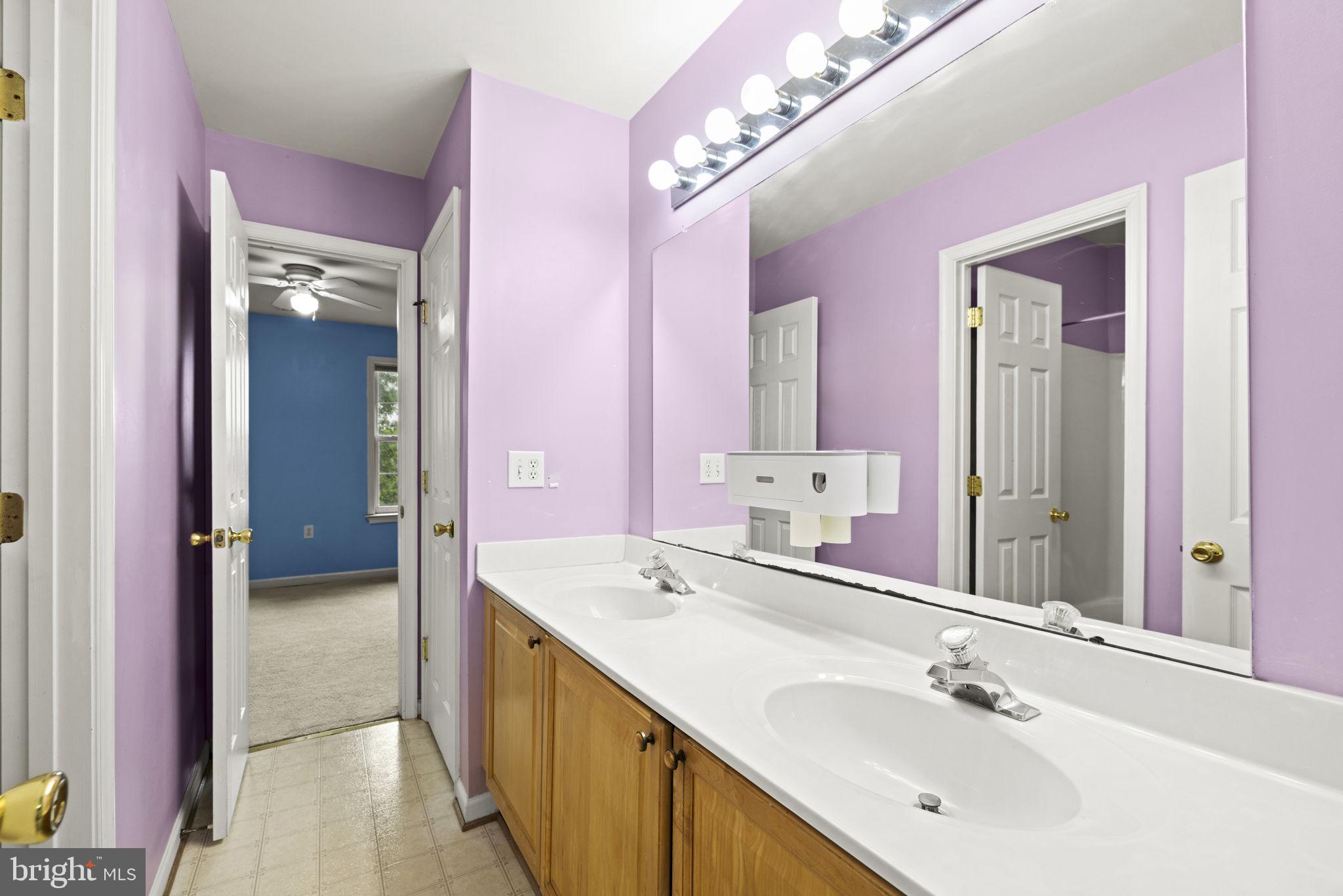 MEADOW BROOK - Residential