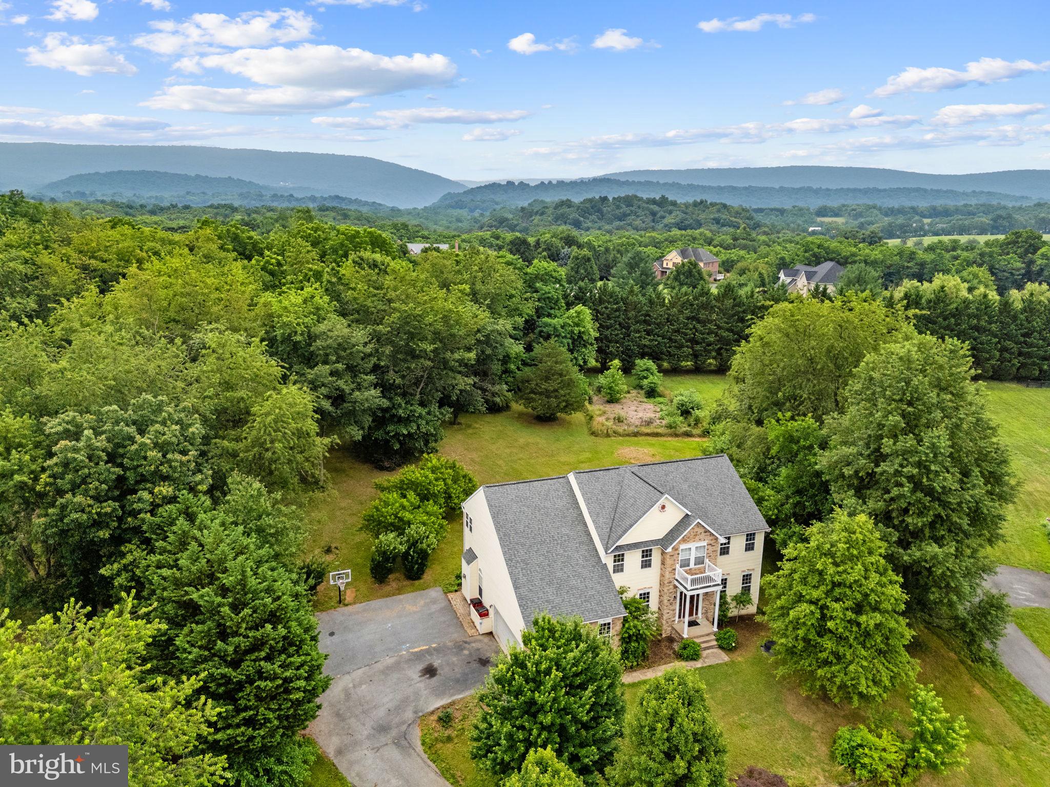 MEADOW BROOK - Residential