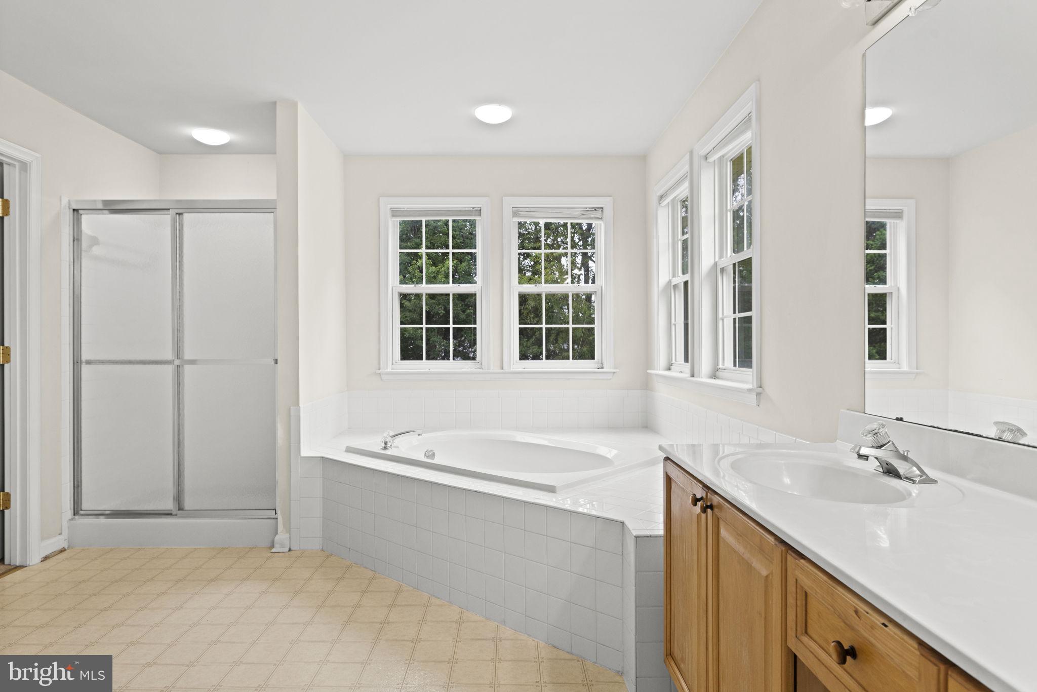 MEADOW BROOK - Residential