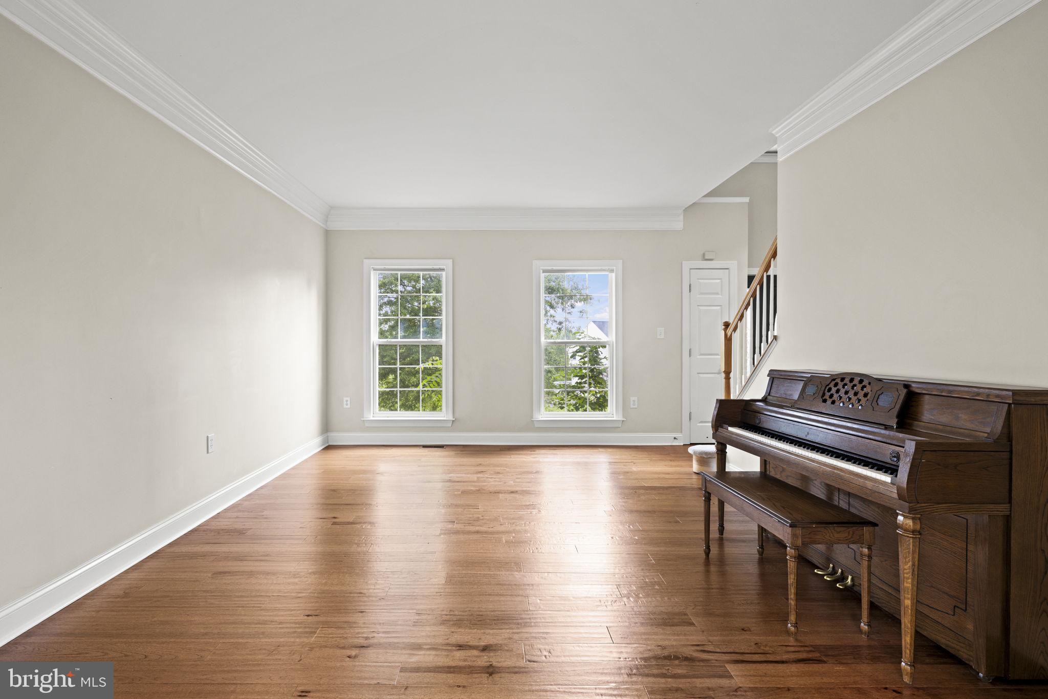 MEADOW BROOK - Residential