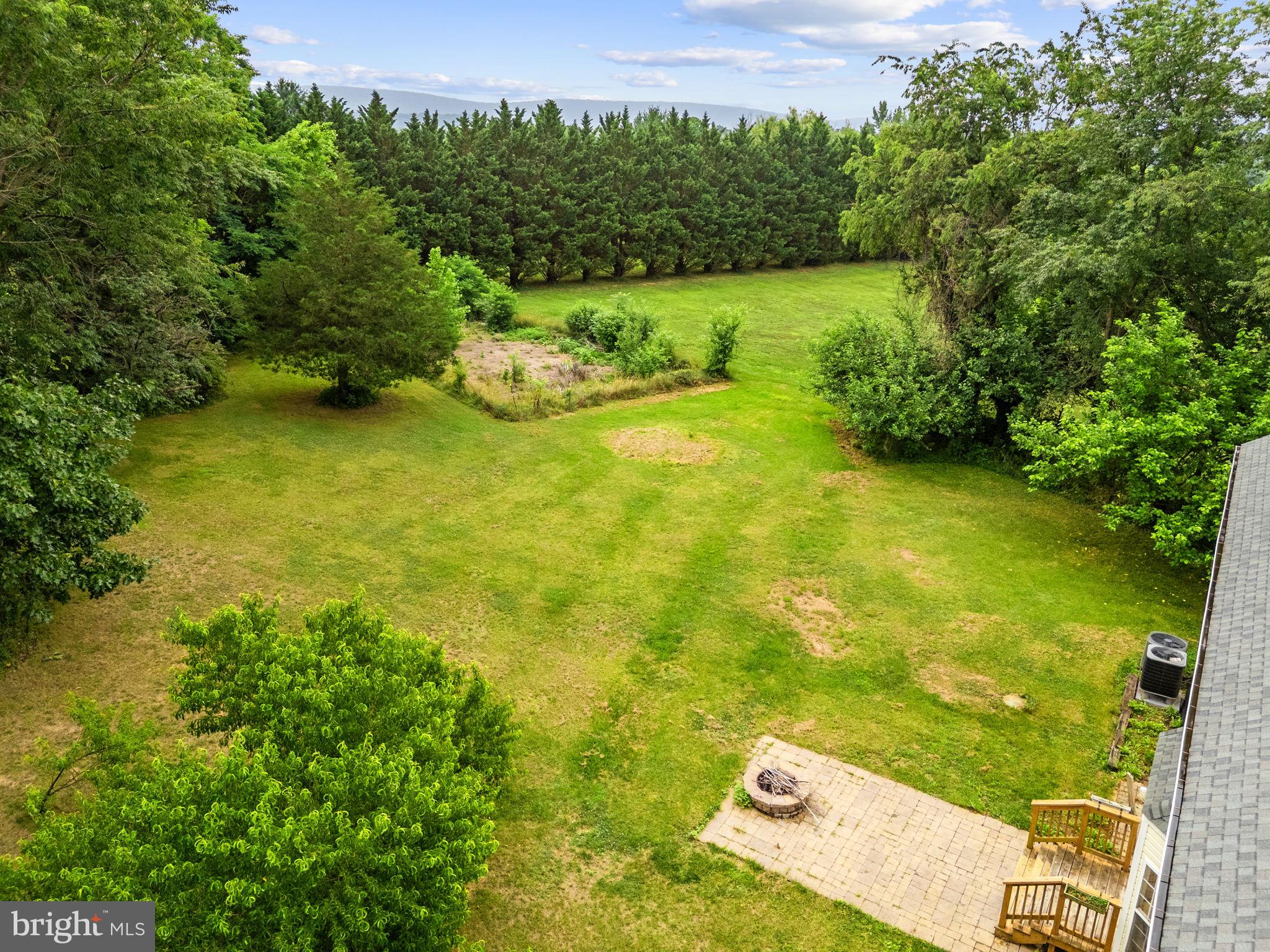 MEADOW BROOK - Residential