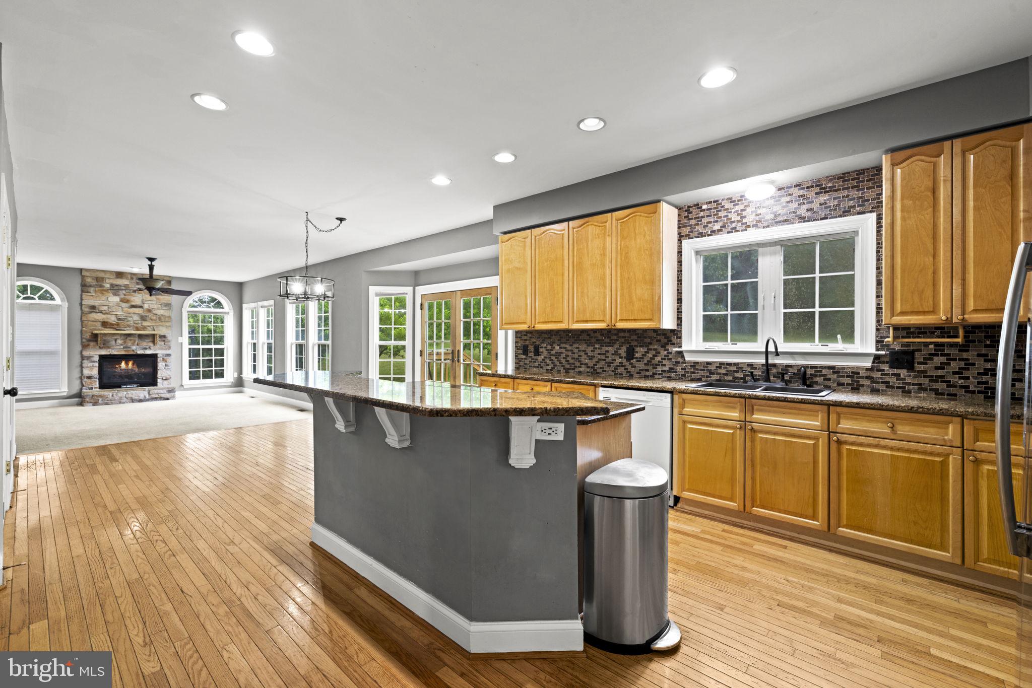 MEADOW BROOK - Residential