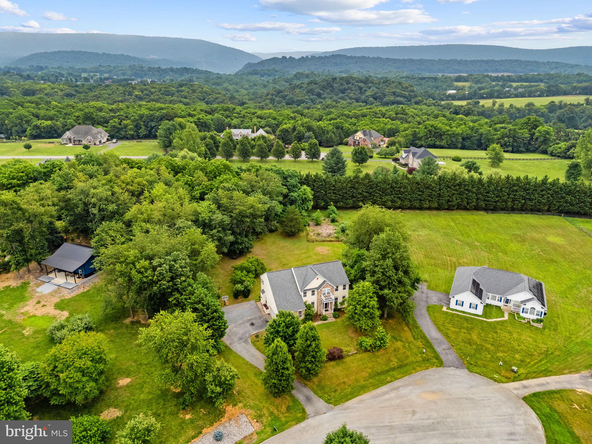 MEADOW BROOK - Residential