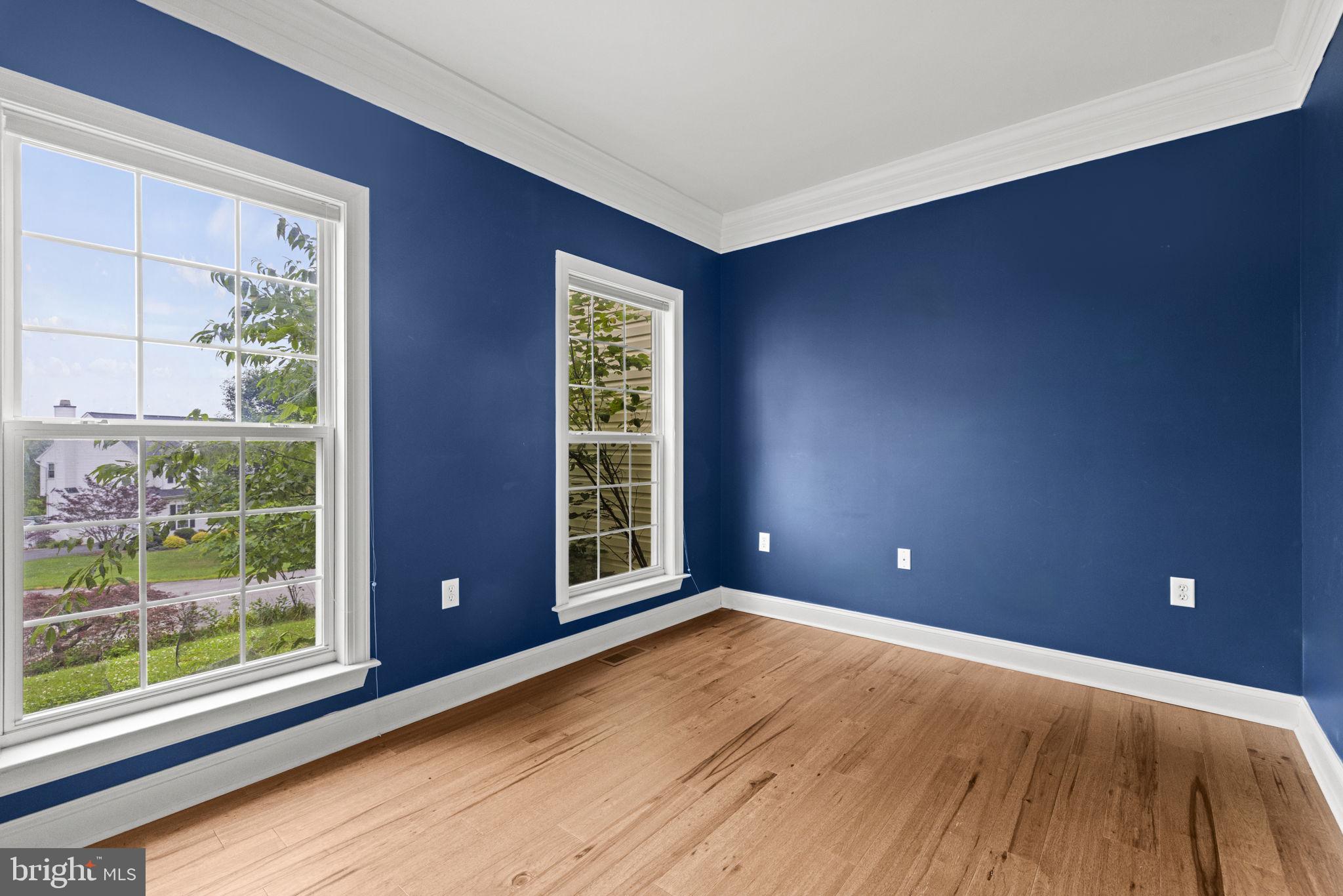 MEADOW BROOK - Residential
