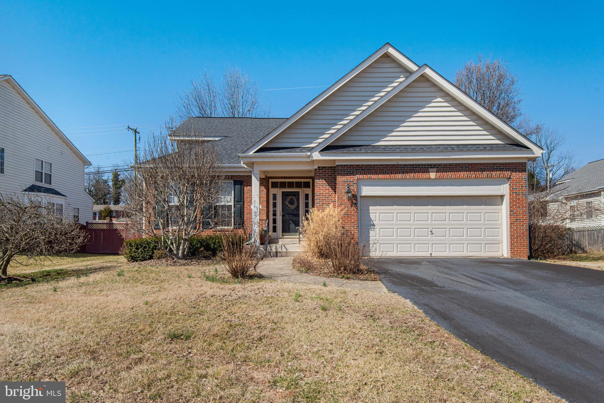 THE PINES - Residential