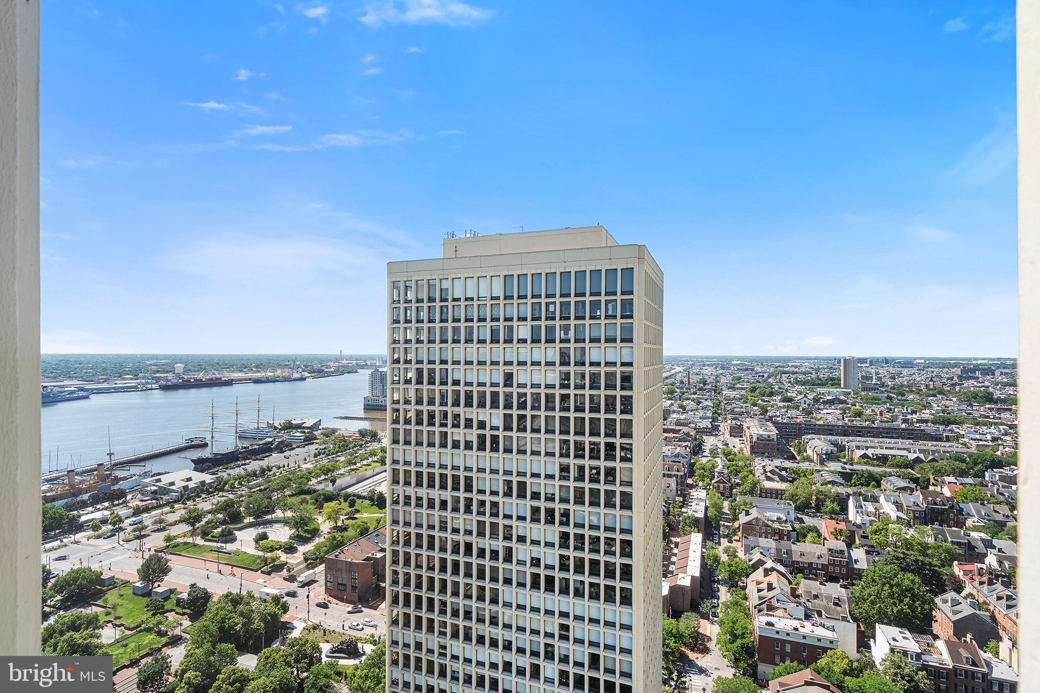 SOCIETY HILL - Residential