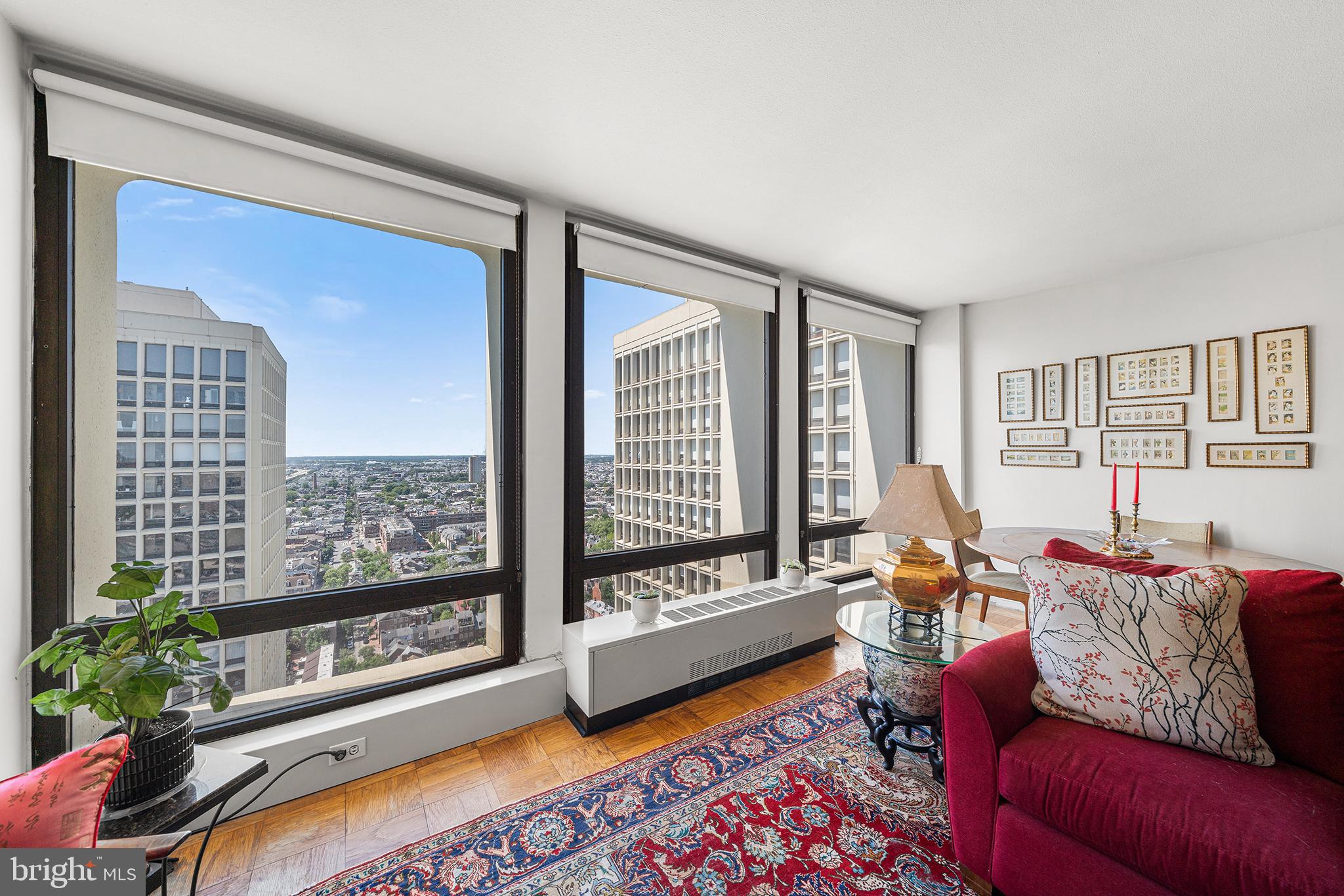 SOCIETY HILL - Residential