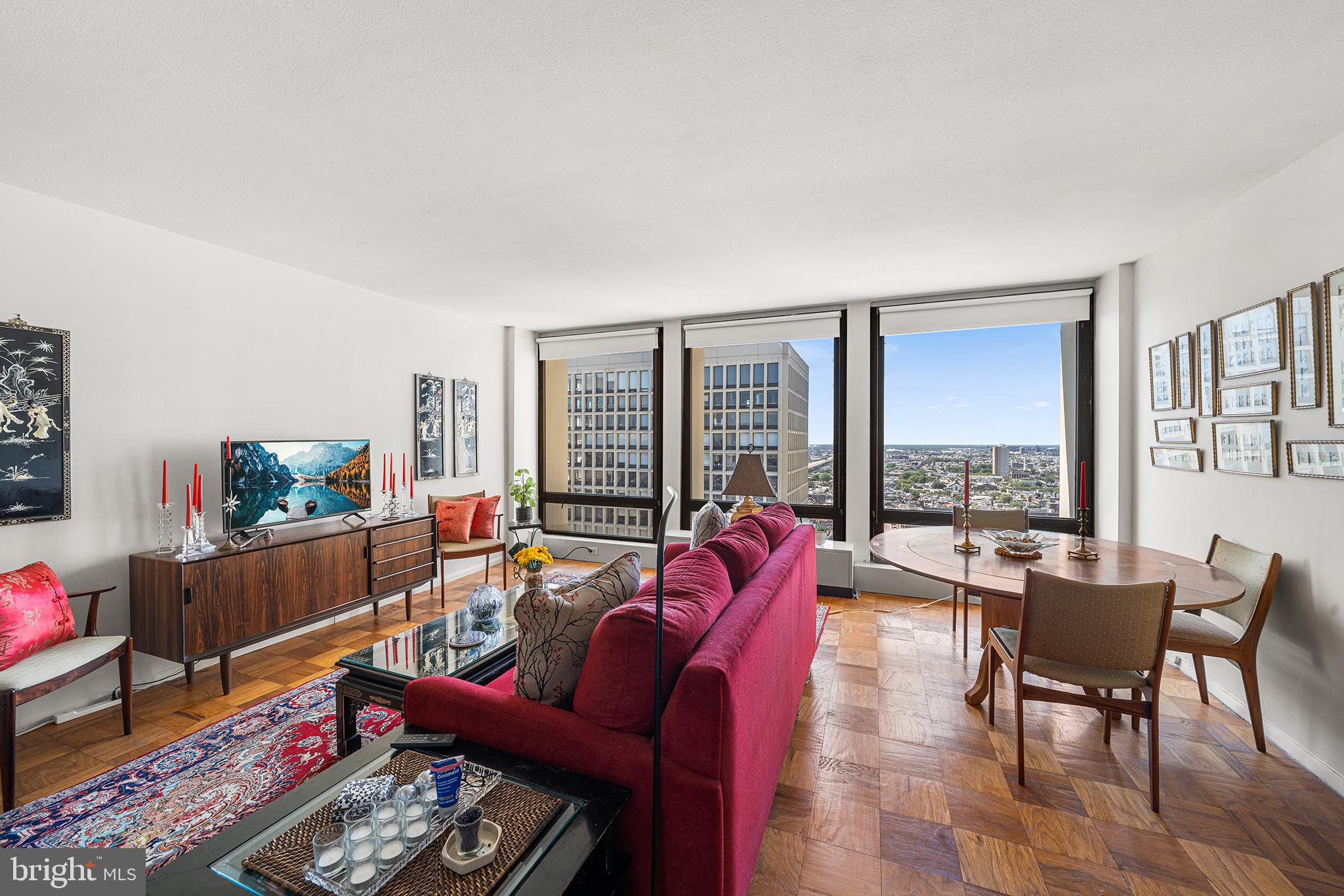 SOCIETY HILL - Residential