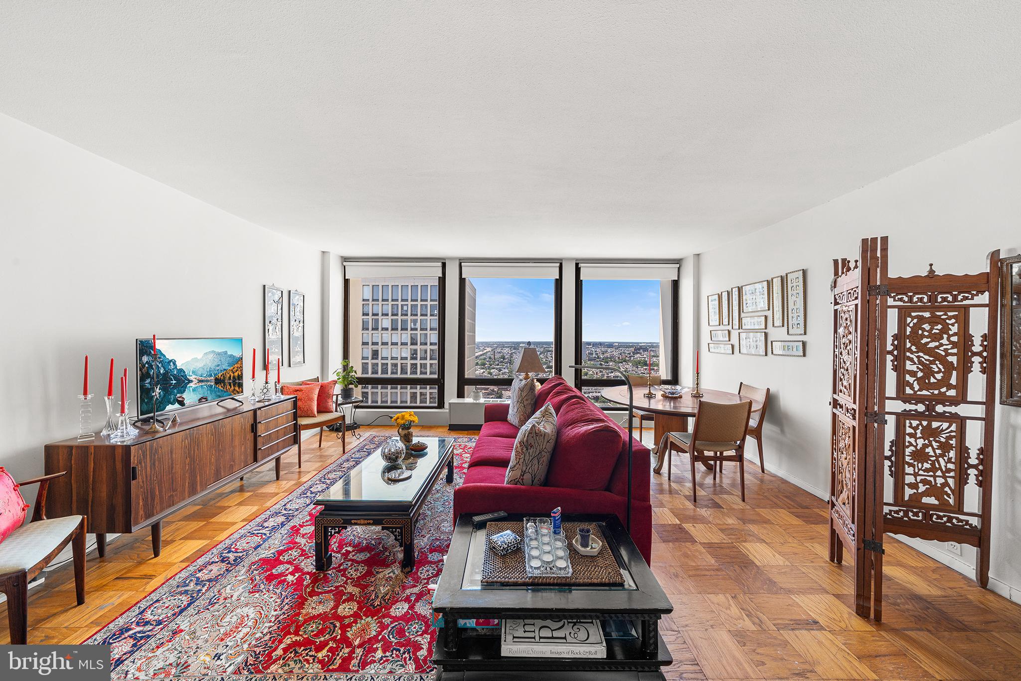 SOCIETY HILL - Residential