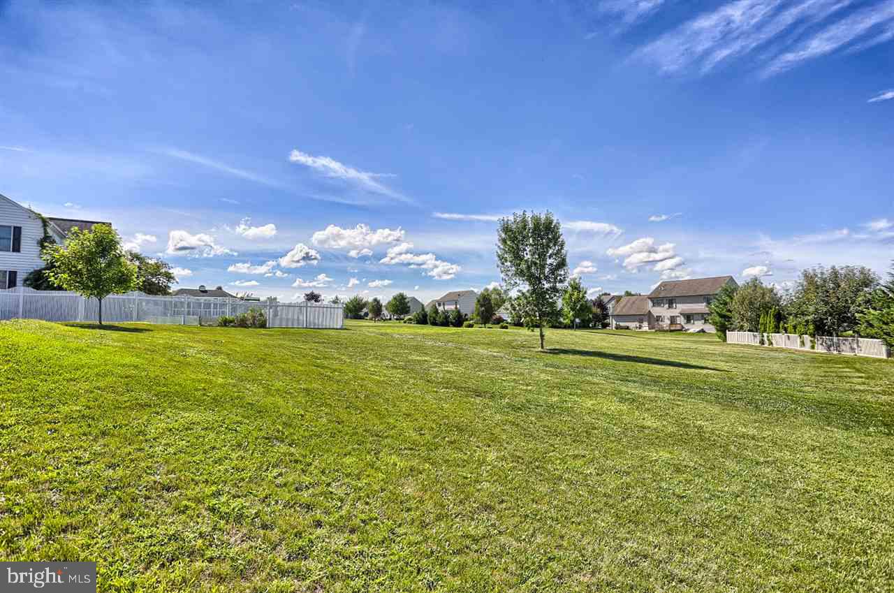 MANCHESTER MEADOWS - Residential