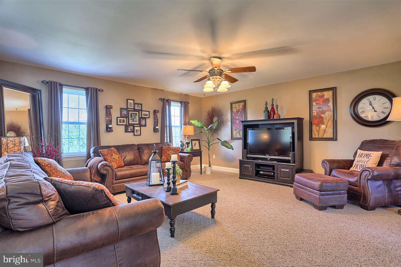 MANCHESTER MEADOWS - Residential