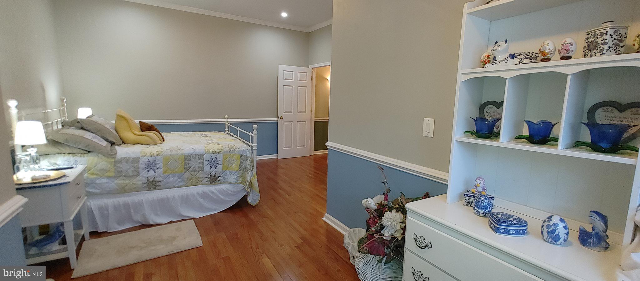 BIRCHWOOD - Residential