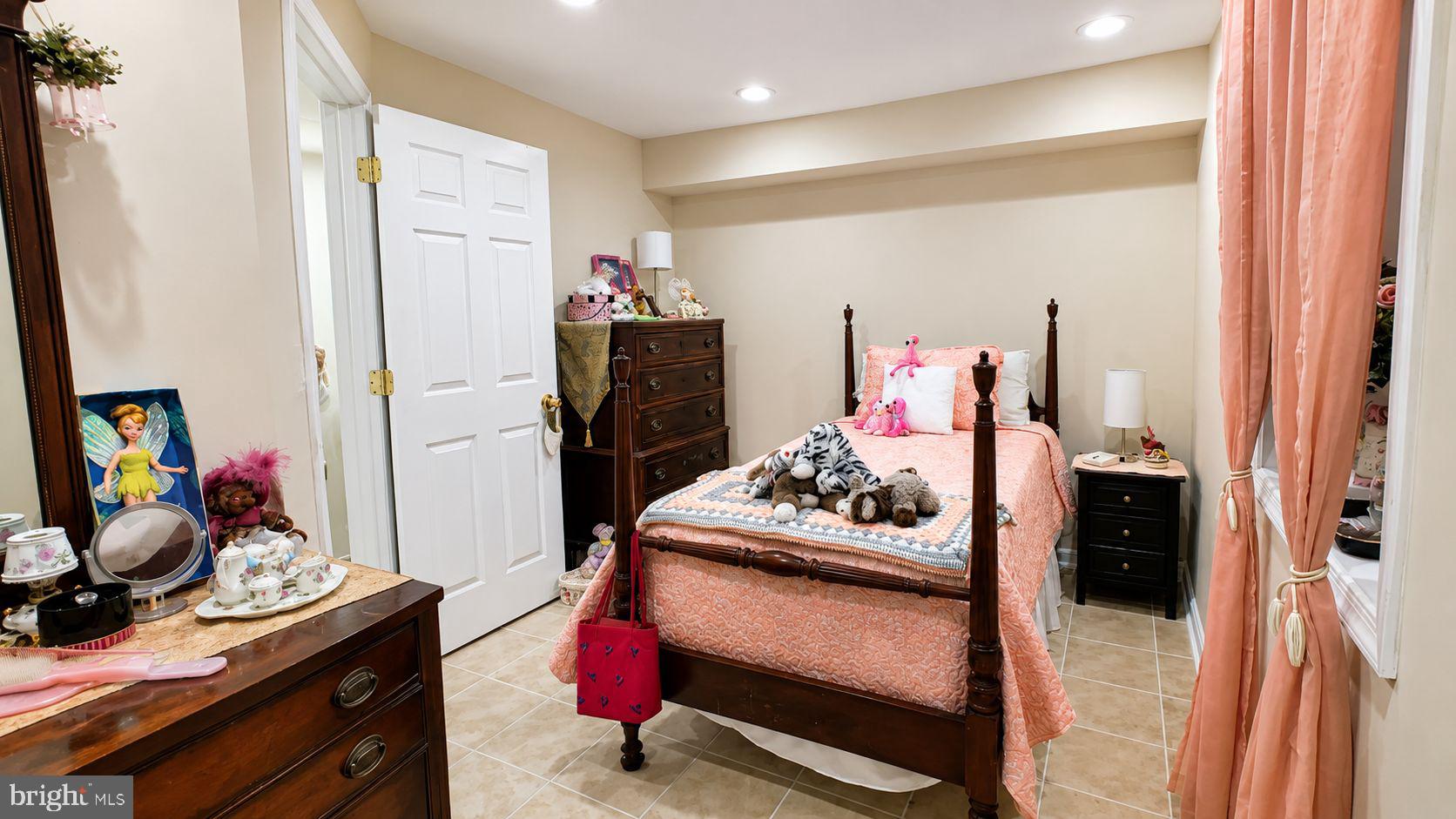 BIRCHWOOD - Residential