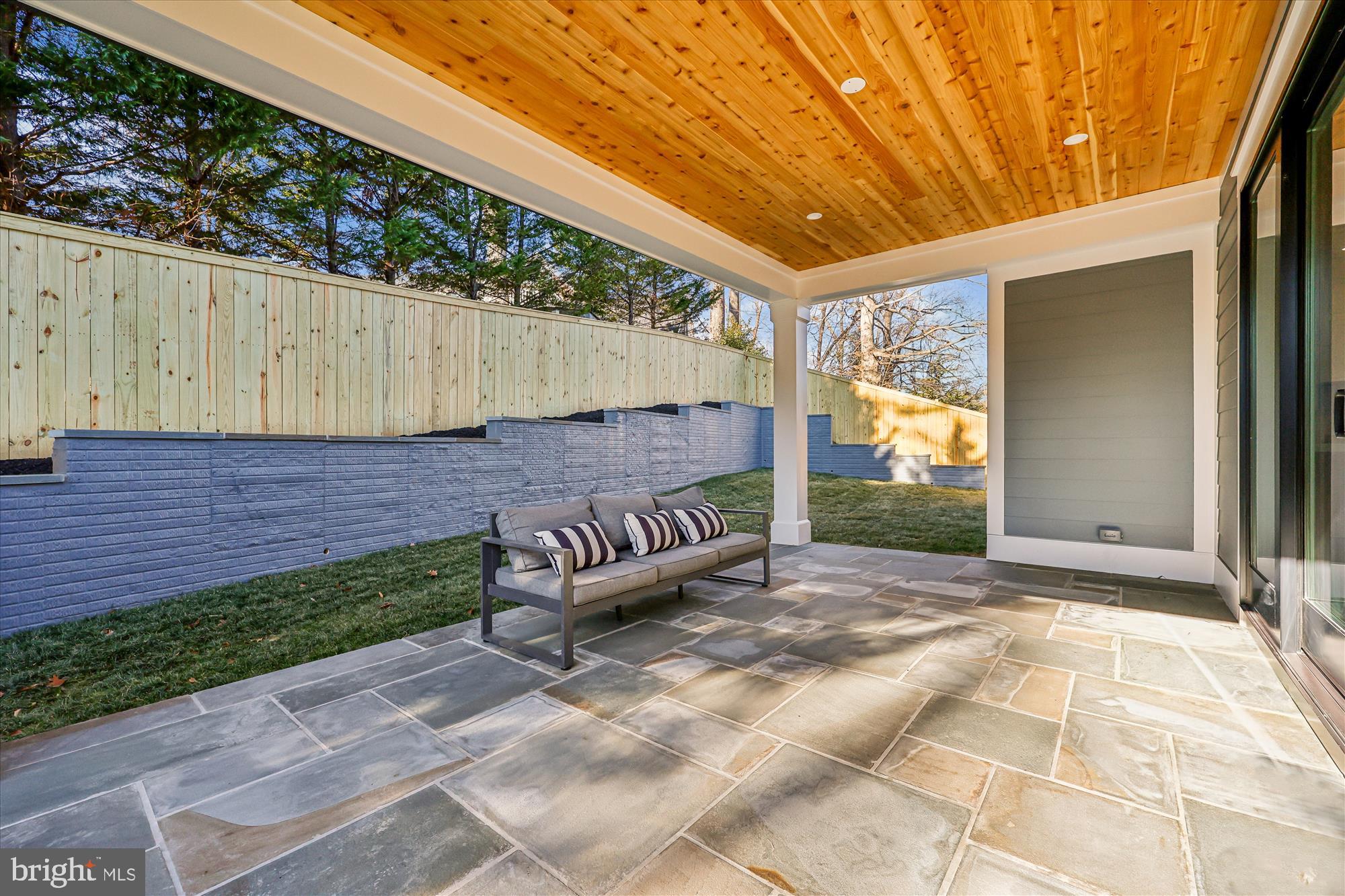 DUNLOP HILLS - Residential