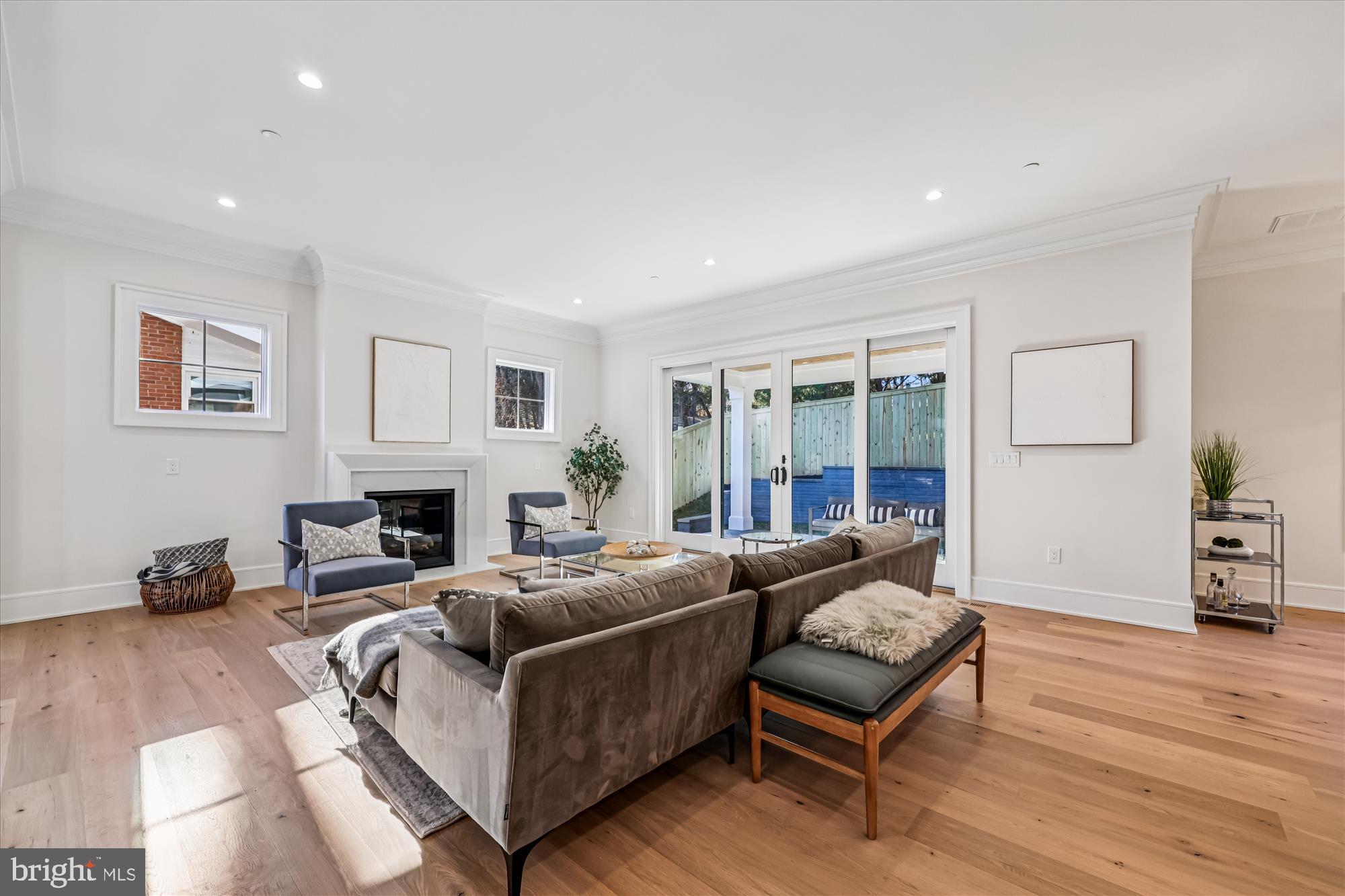 DUNLOP HILLS - Residential