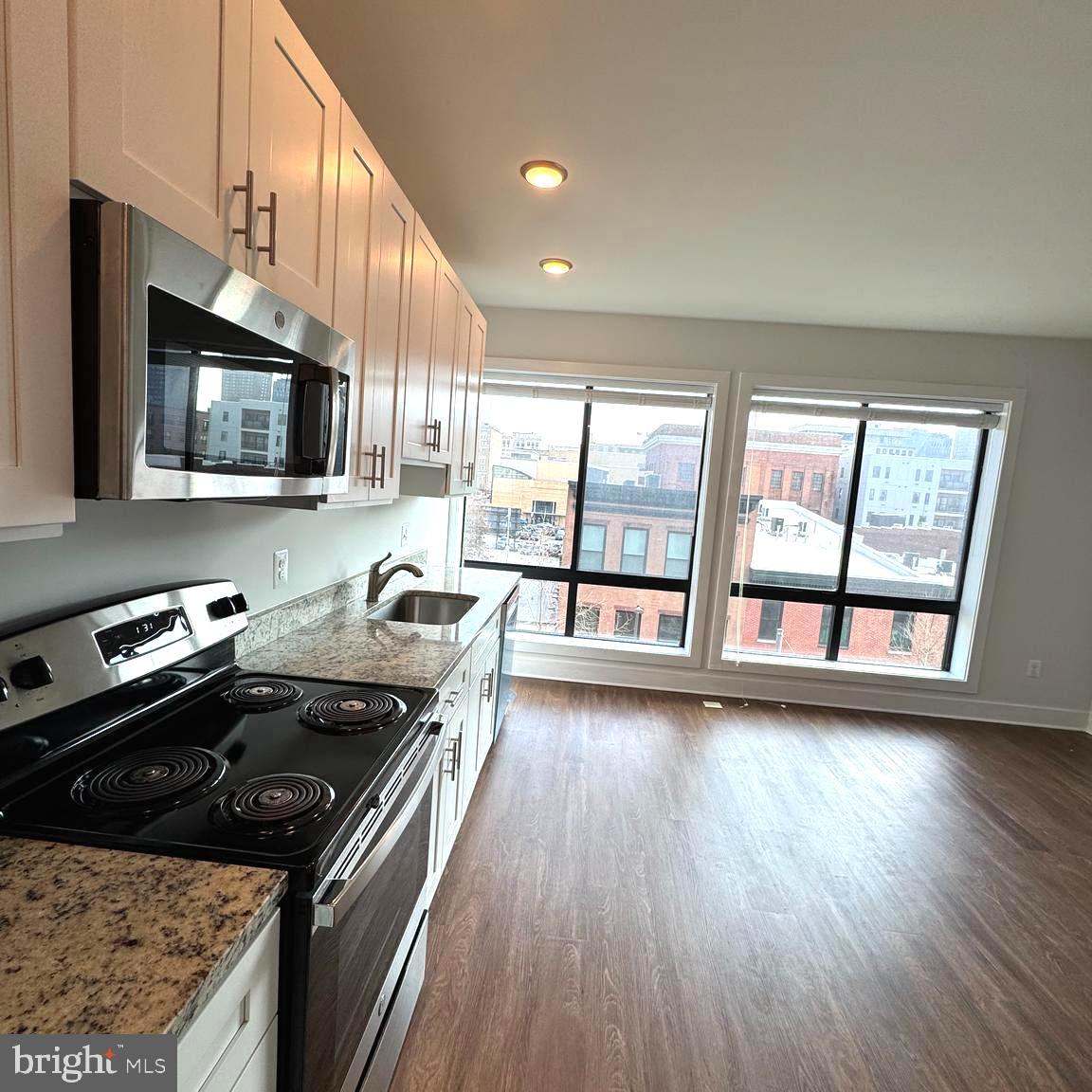 BROMO ARTS DISTRICT - Residential Lease