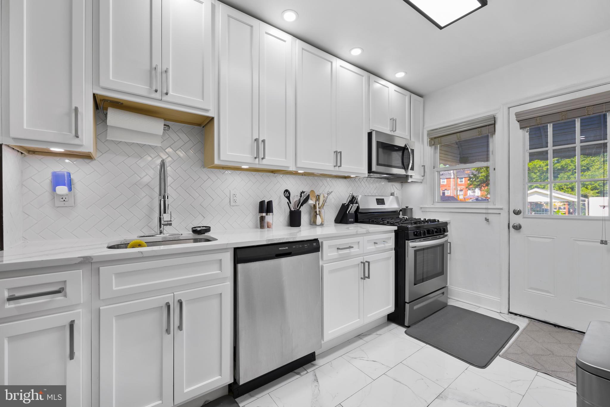 NEW NORTHWOOD - Residential