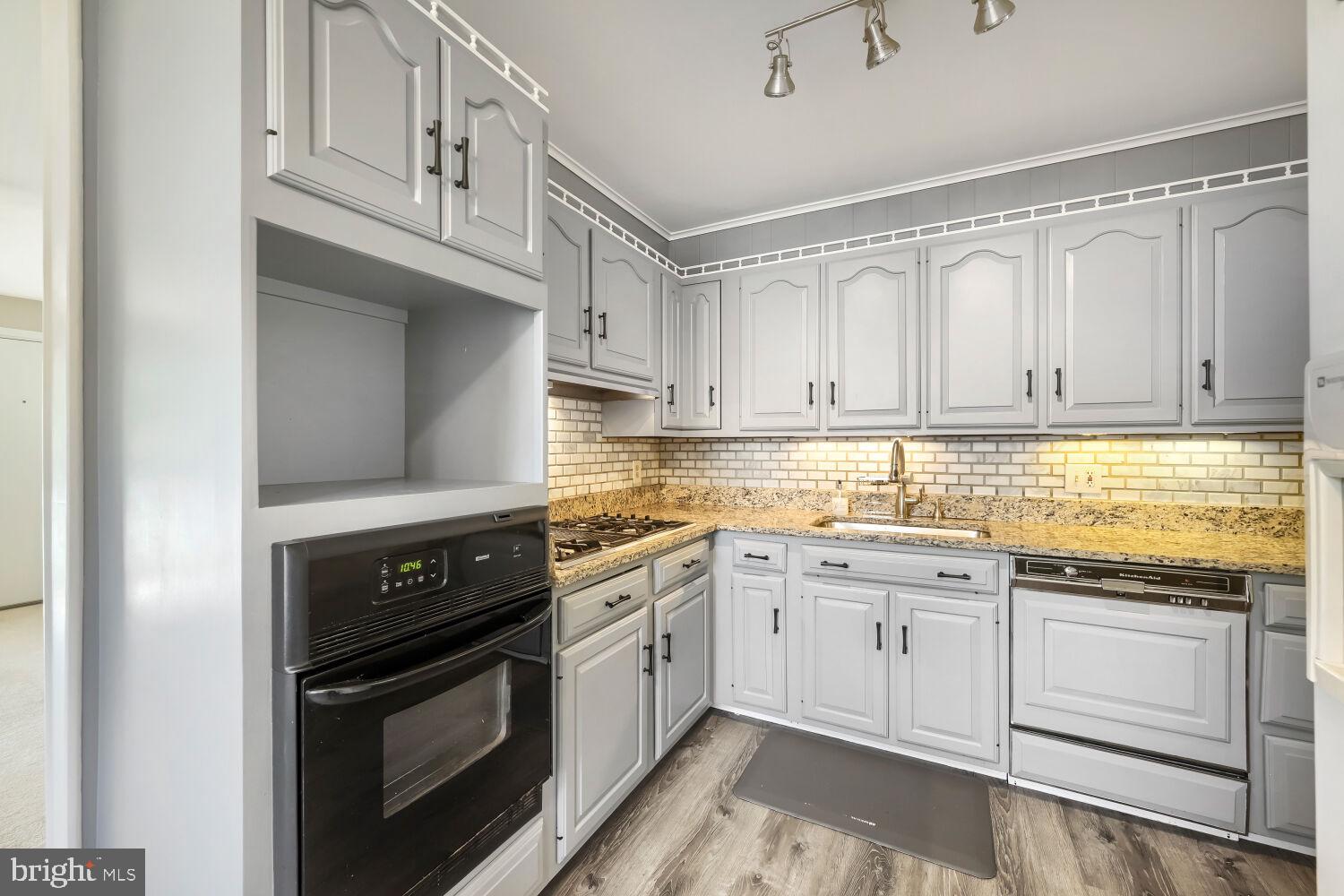 GLENSIDE PARK - Residential