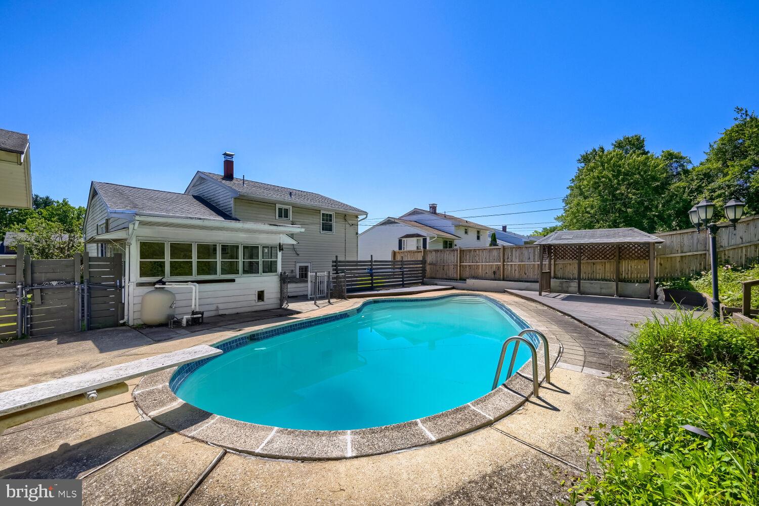 GLENSIDE PARK - Residential