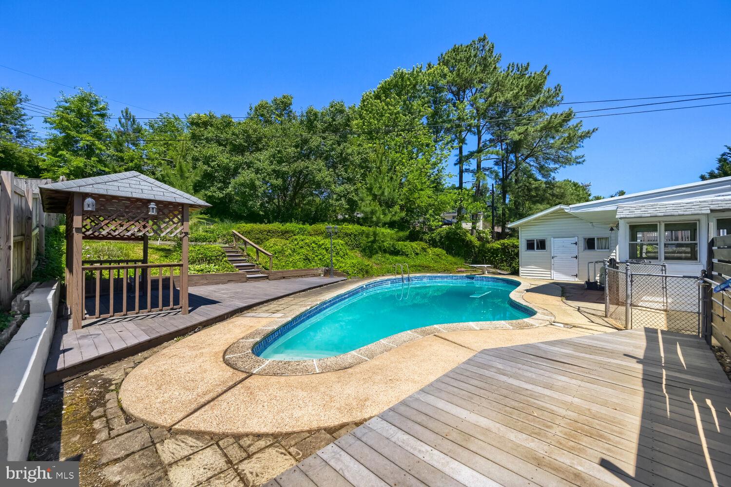 GLENSIDE PARK - Residential