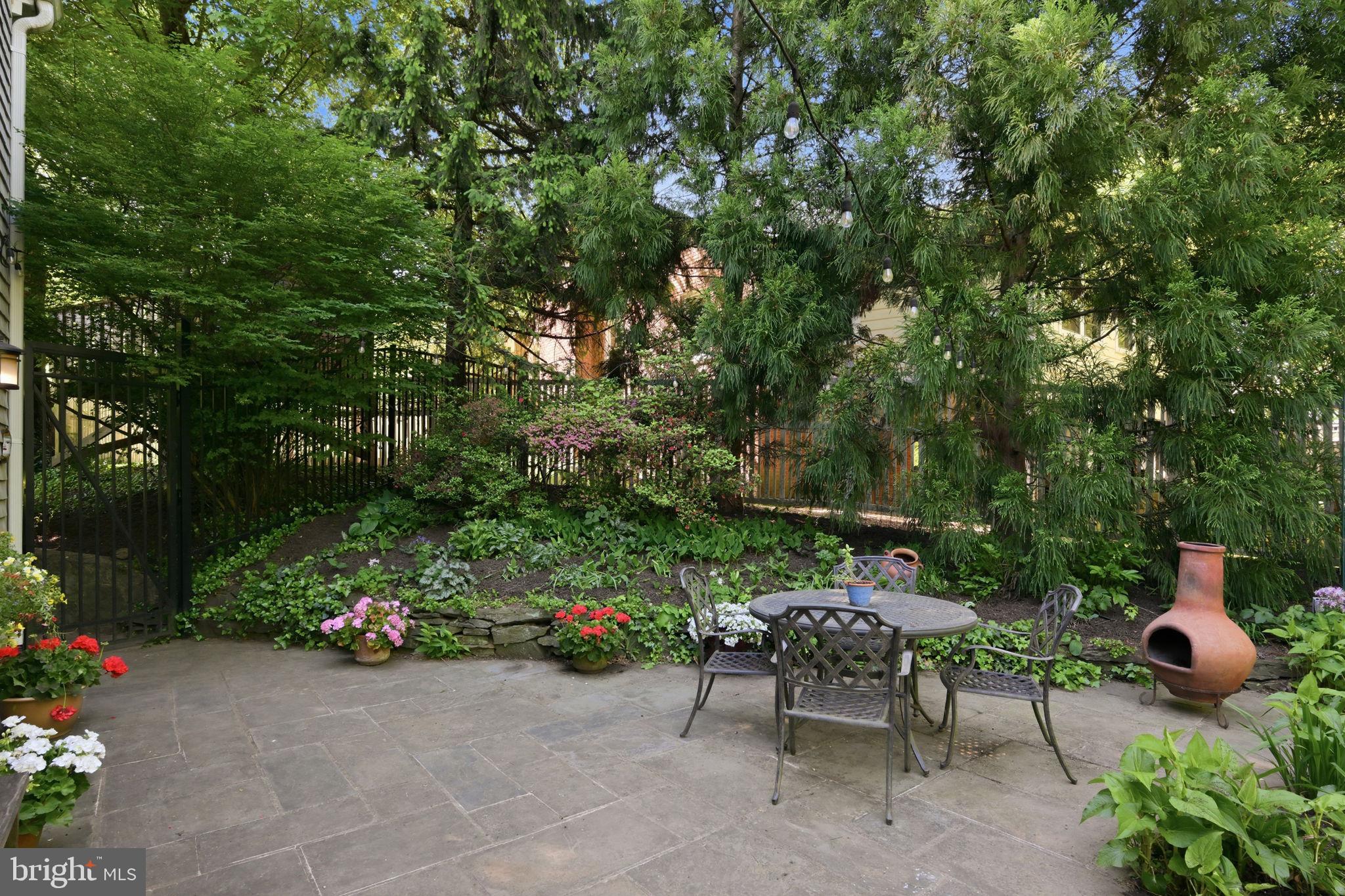 RIDGEWOOD VILLAGE - Residential
