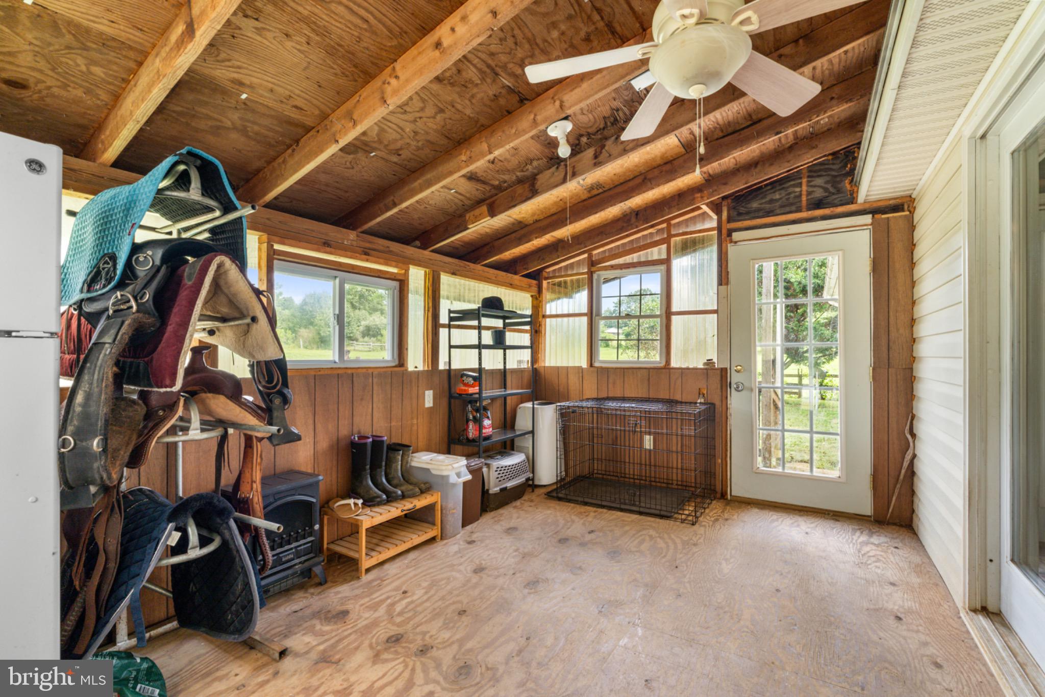 LEISURE ACRES - Residential