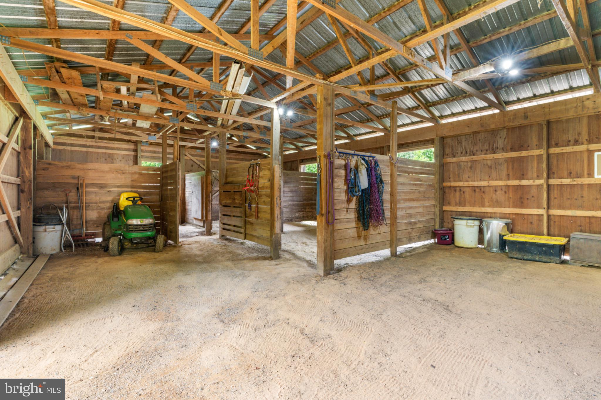 LEISURE ACRES - Residential