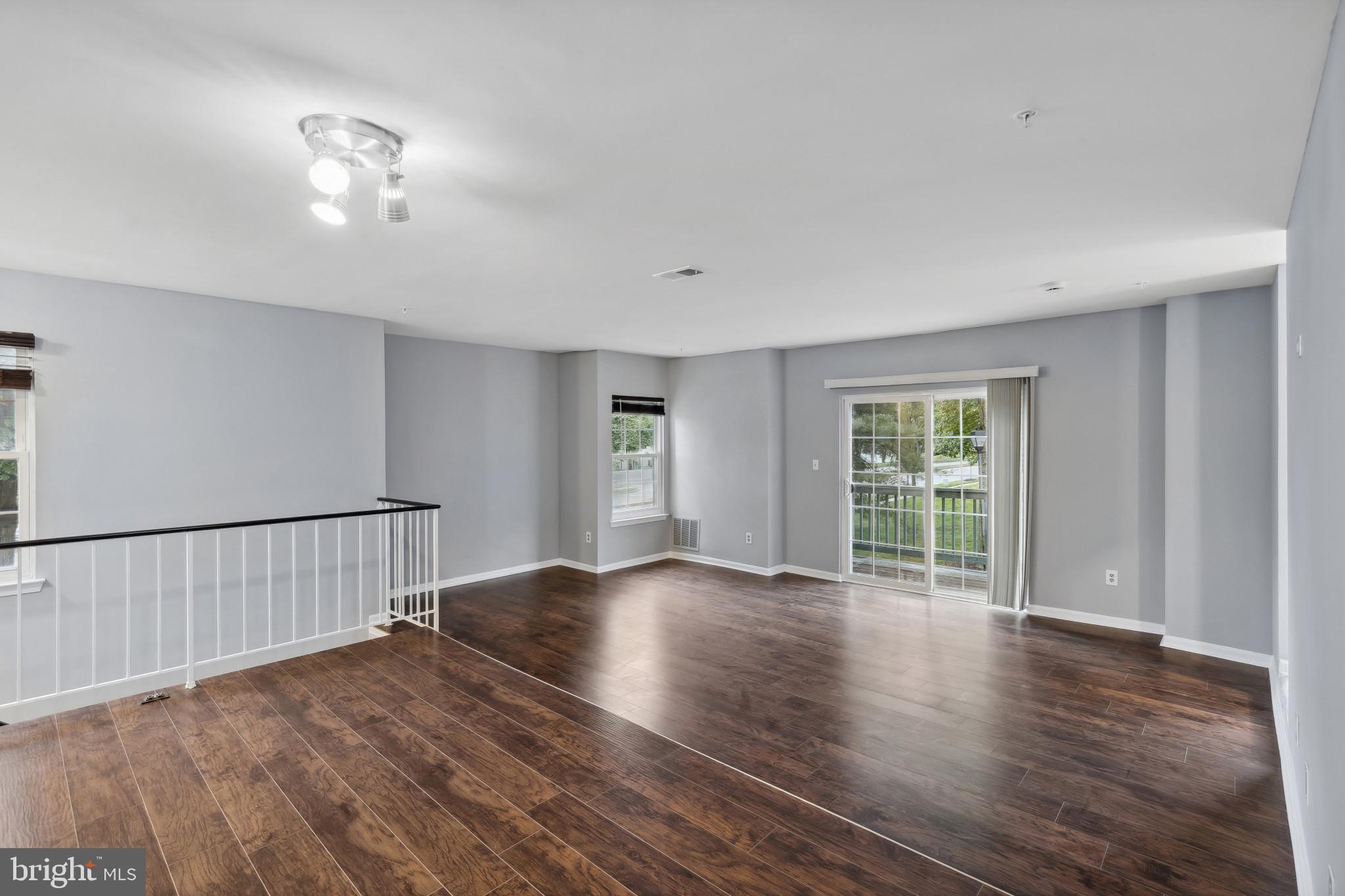 GLENSFORD CONDO - Residential