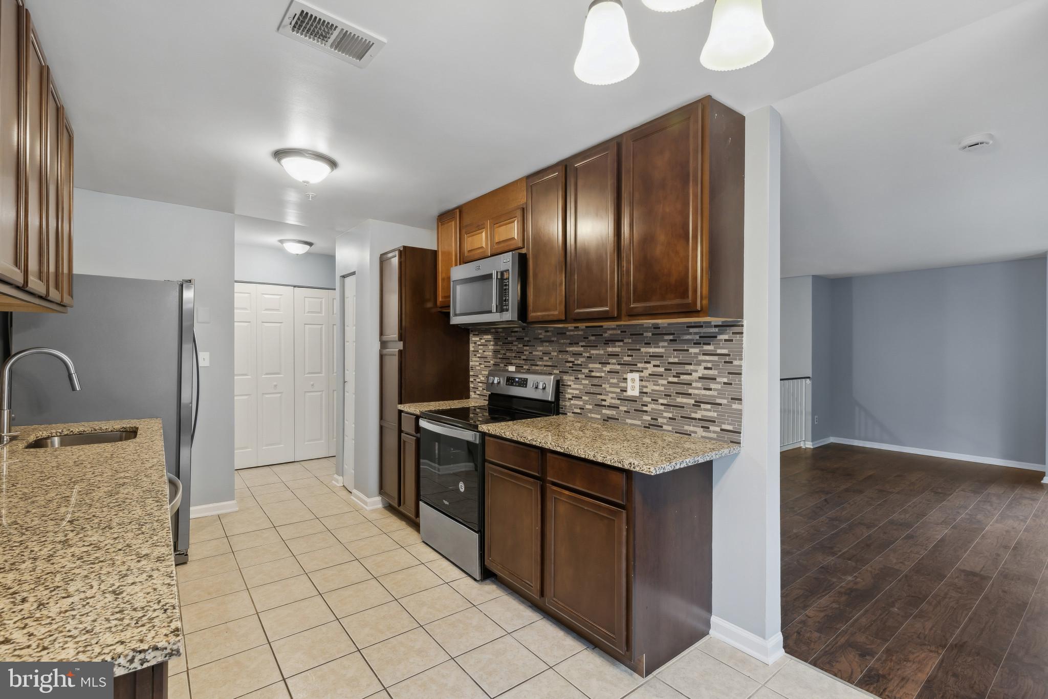 GLENSFORD CONDO - Residential