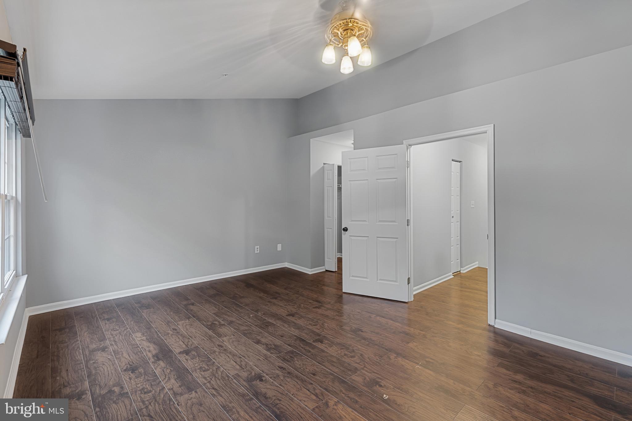 GLENSFORD CONDO - Residential
