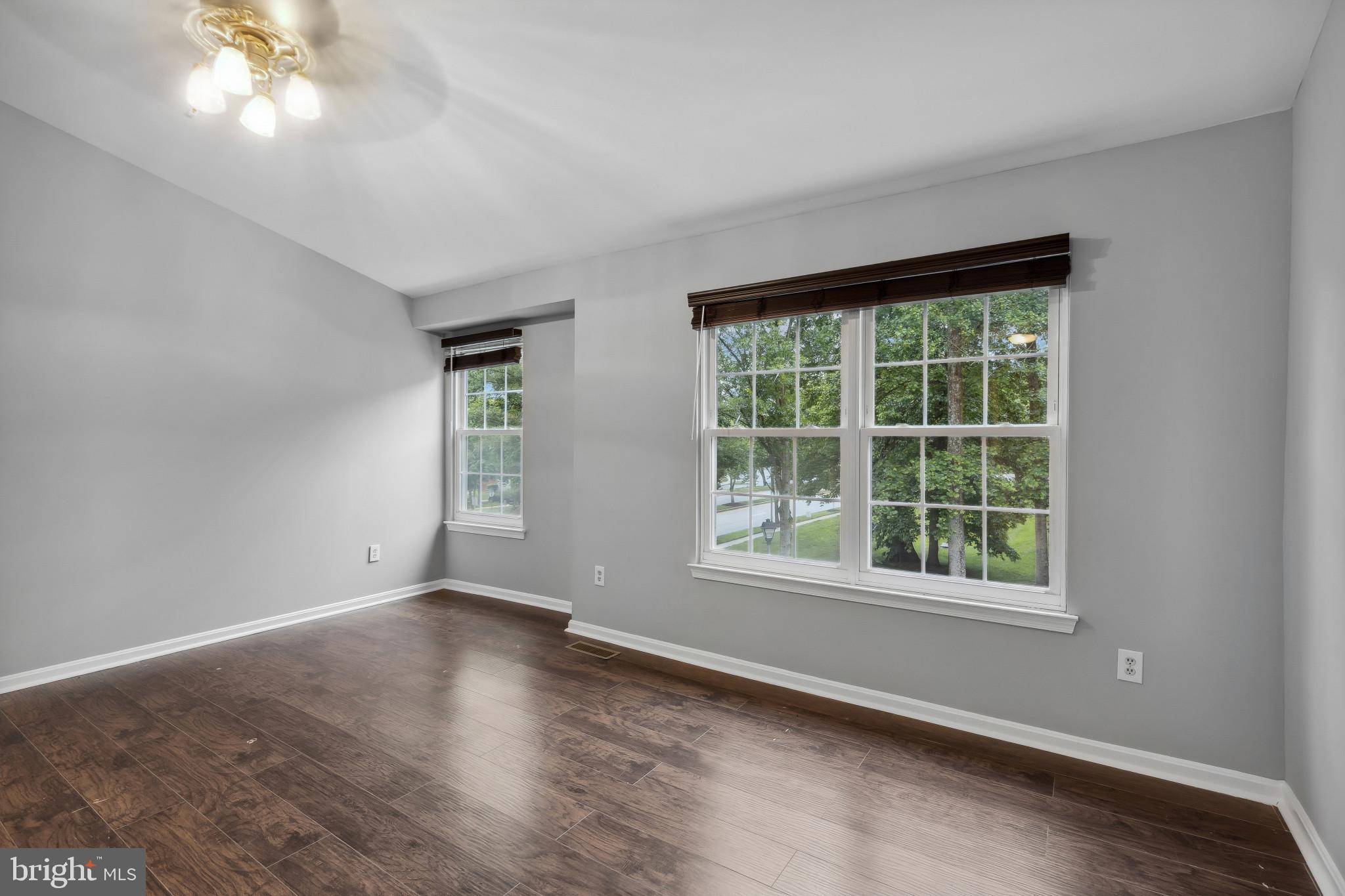 GLENSFORD CONDO - Residential