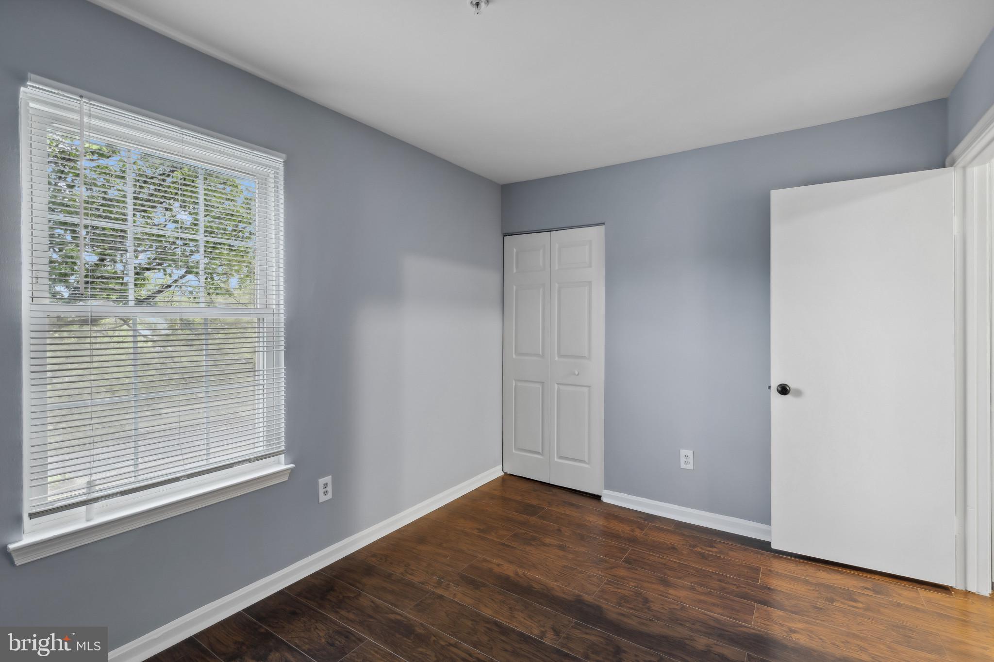 GLENSFORD CONDO - Residential