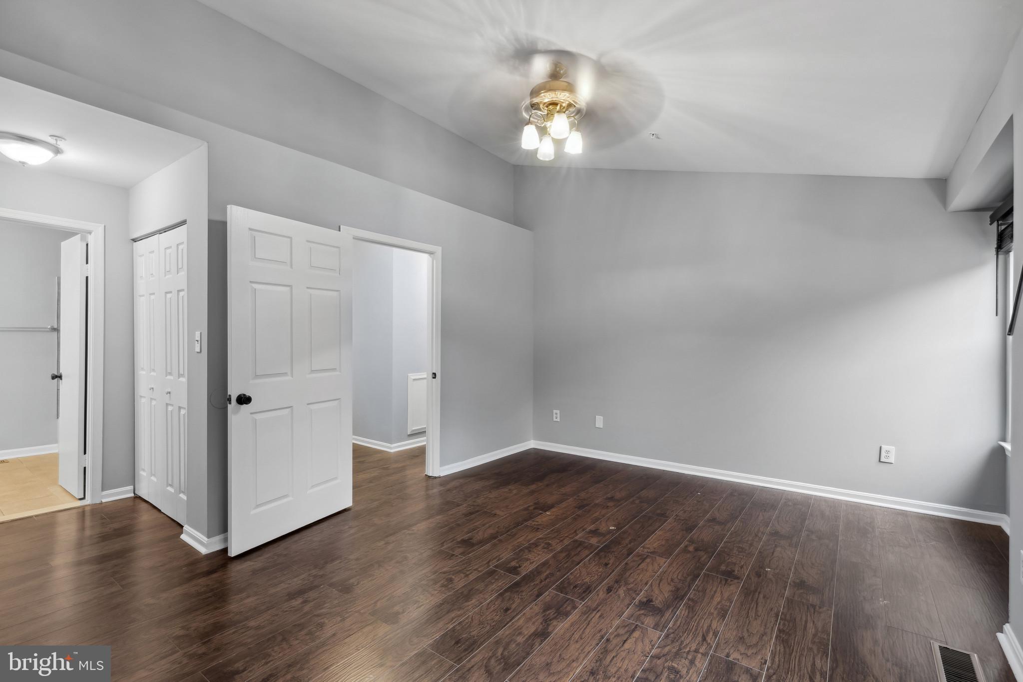 GLENSFORD CONDO - Residential