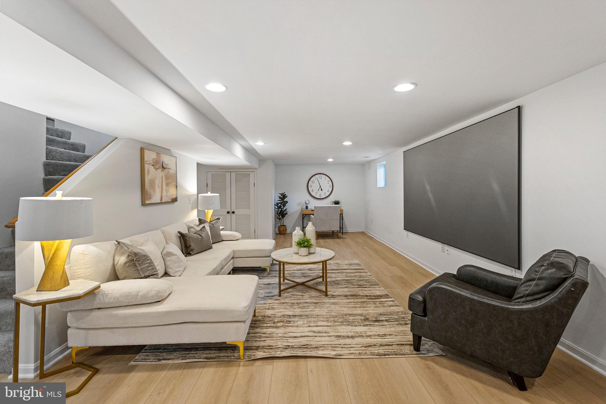 STONELEIGH - Residential