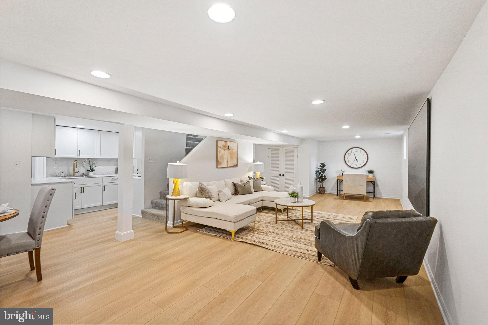 STONELEIGH - Residential