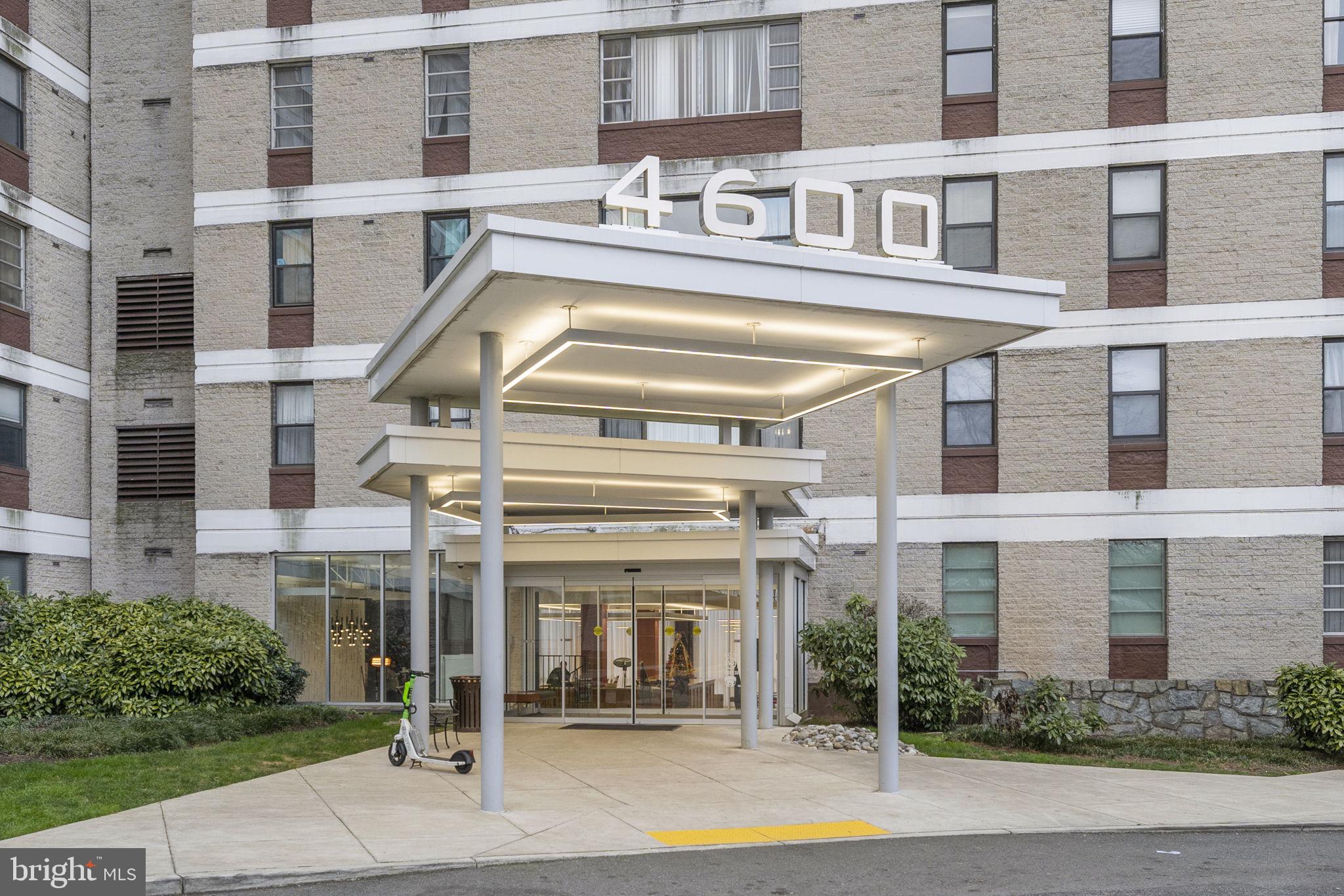 Welcome to 4600 Duke St #814 in Alexandria, VA. This 1-bedroom, 1-bathroom condo is a cozy and well-maintained residence featuring a bright and open living space. The unit updated flooring throughout. With an assigned parking space and access to community amenities, this property is conveniently located, providing easy access to Old Town, I95, and surrounding areas. Ideal for first-time home buyers or those seeking a comfortable living space.