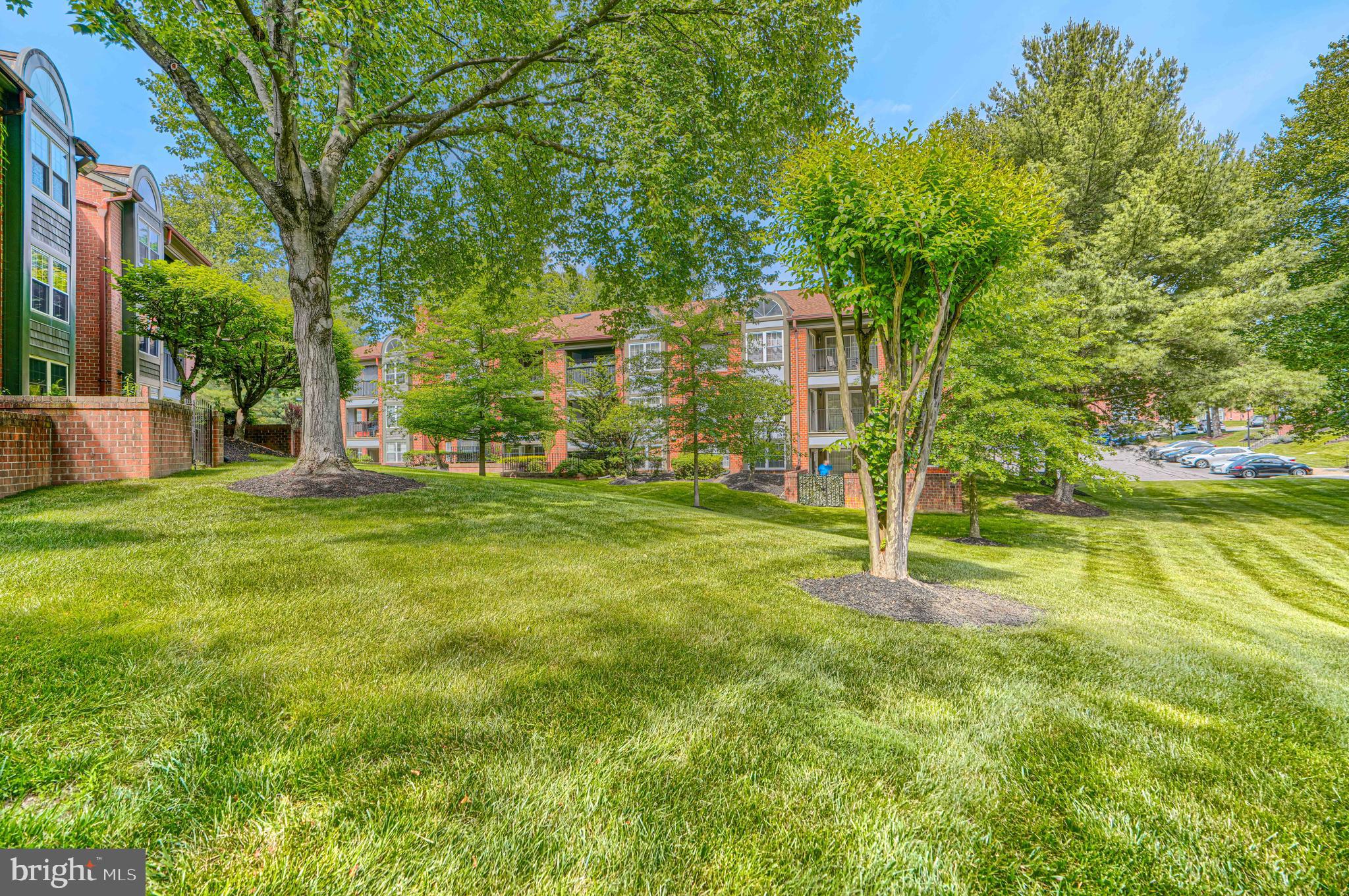 THE FALLS GARDEN - Residential
