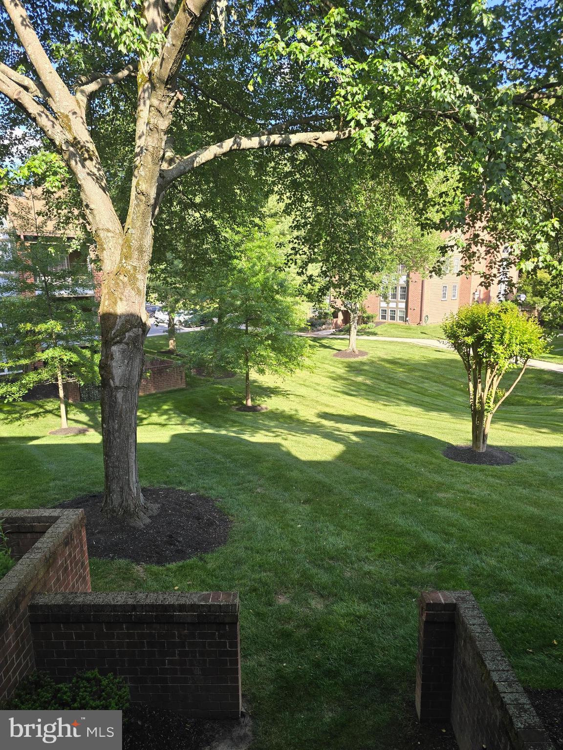 THE FALLS GARDEN - Residential