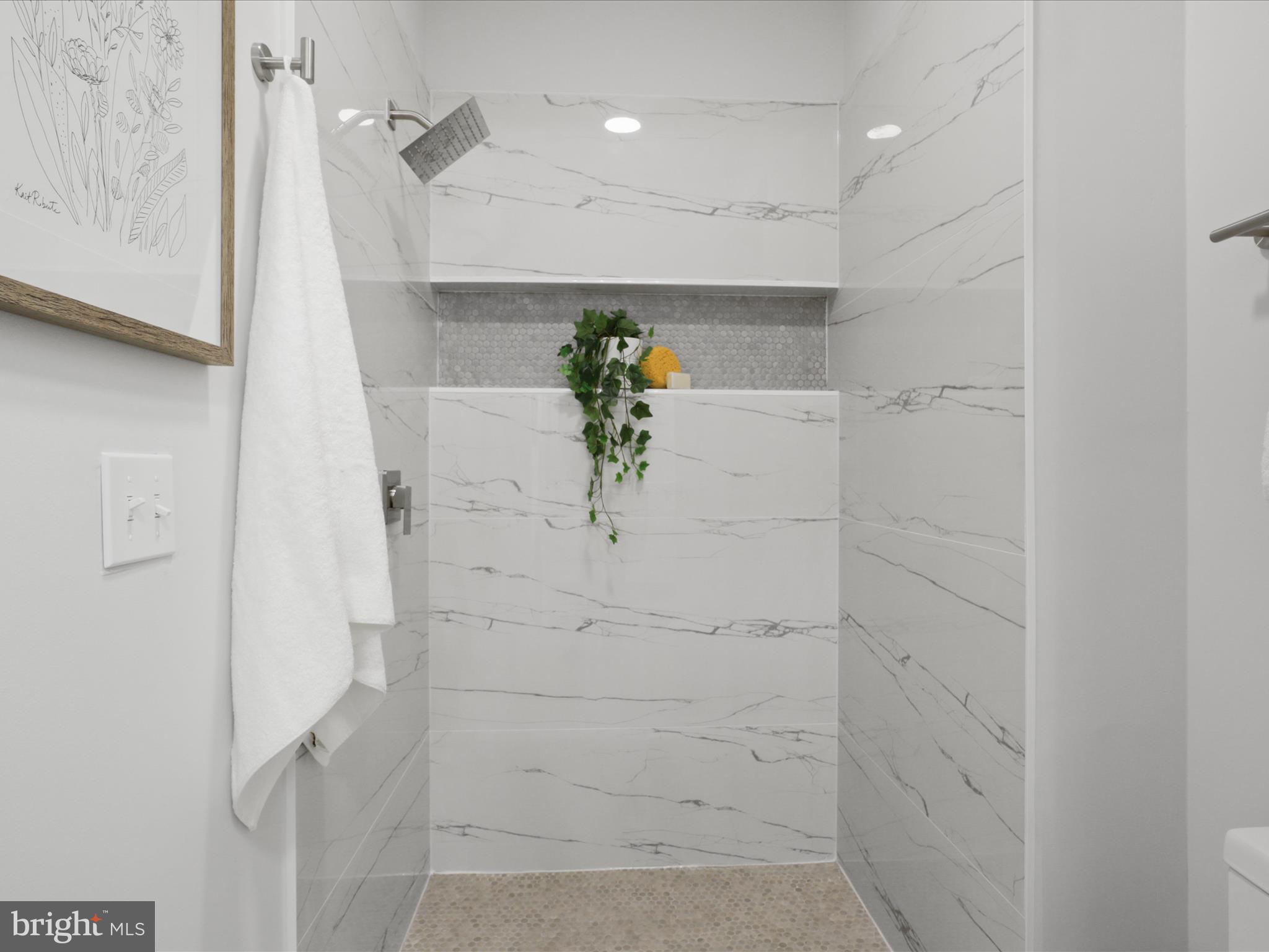 HILL OAKS CONDO PHASE 1- - Residential