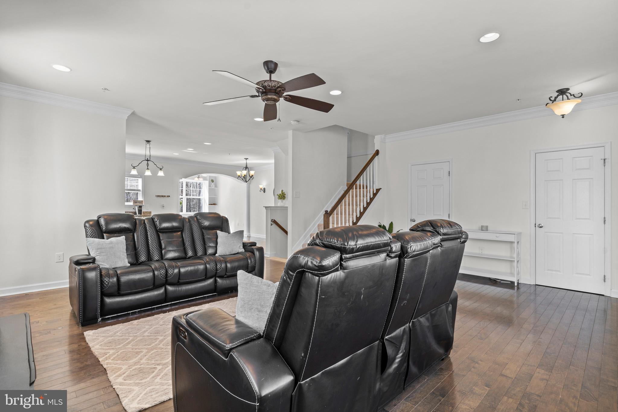 OAK TREE LANDING - Residential