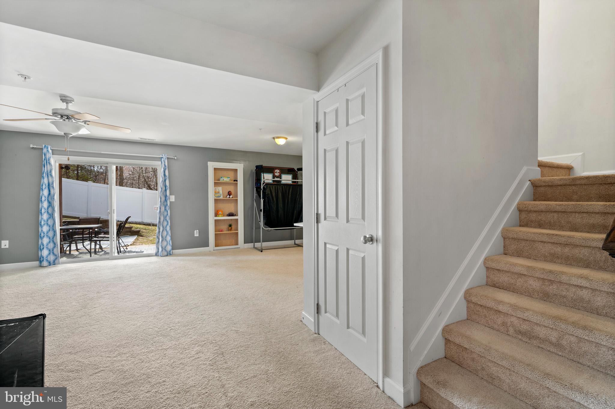 OAK TREE LANDING - Residential
