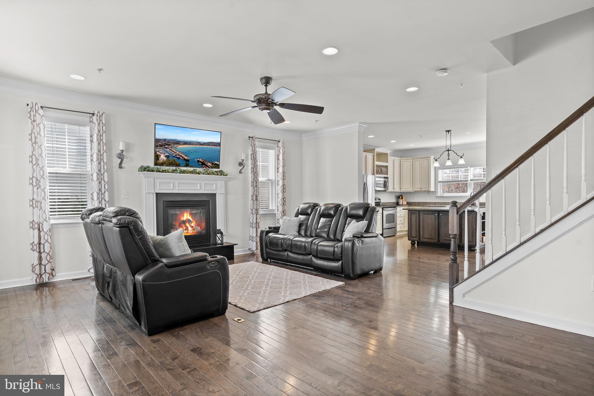 OAK TREE LANDING - Residential