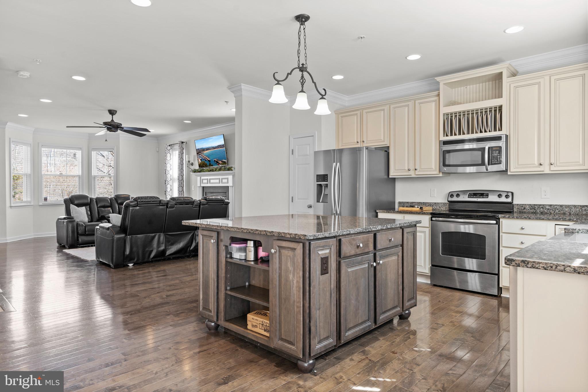 OAK TREE LANDING - Residential