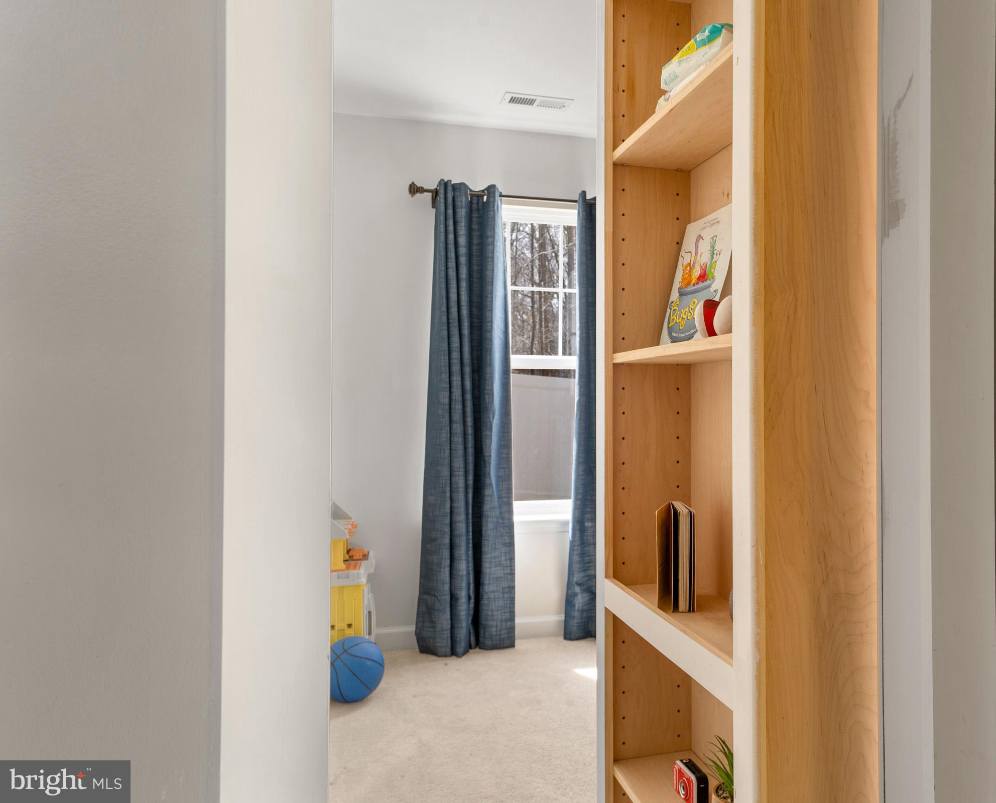 OAK TREE LANDING - Residential