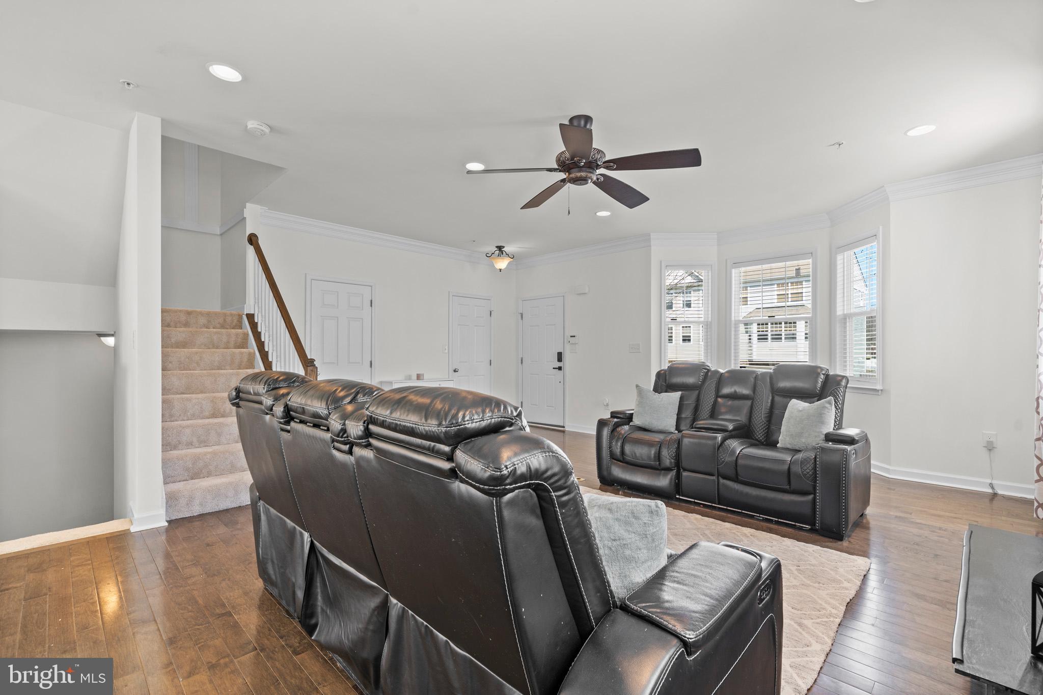 OAK TREE LANDING - Residential